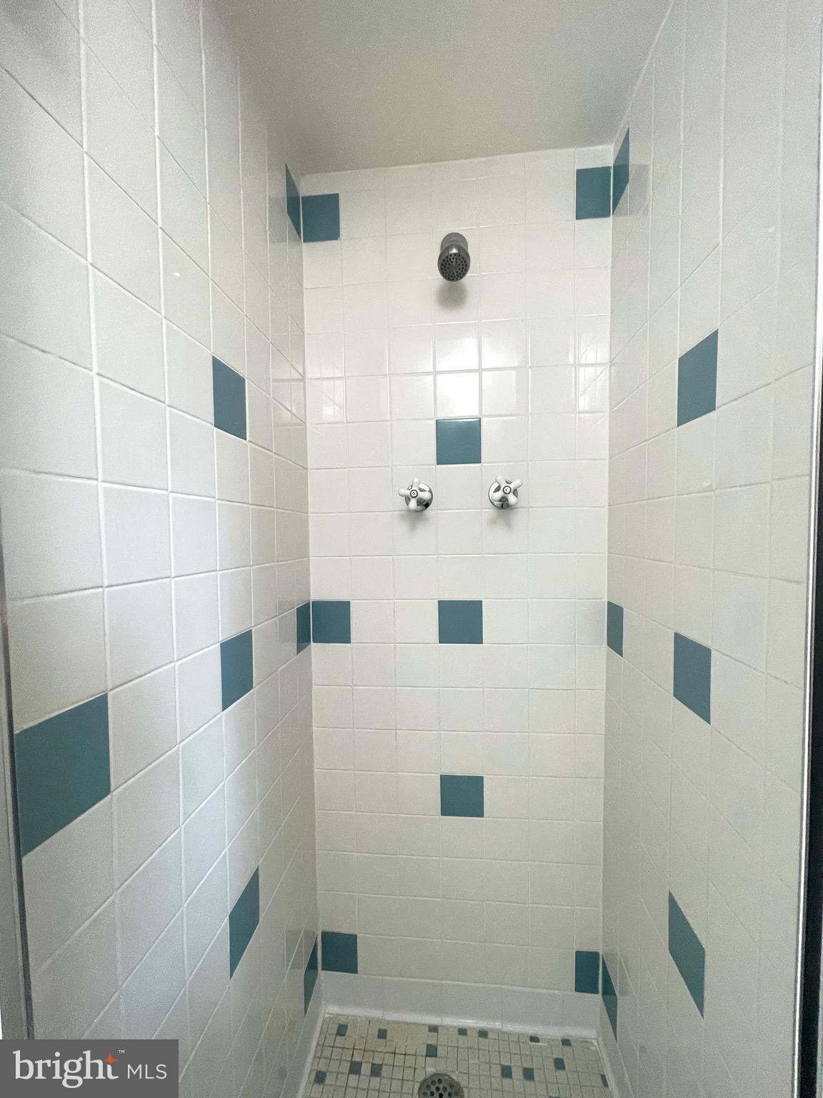 FRANCONIA HEIGHTS - Residential Lease