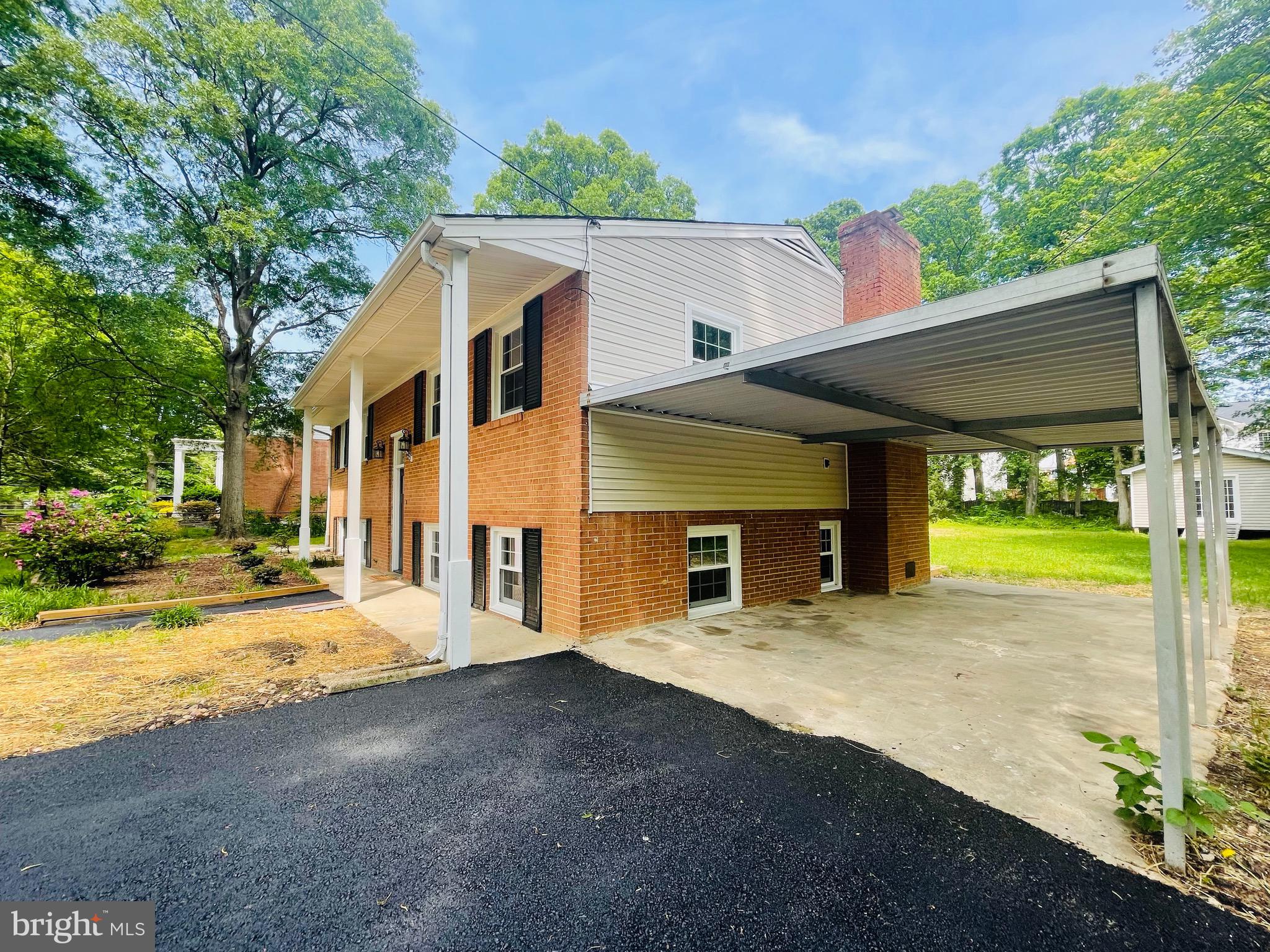 FRANCONIA HEIGHTS - Residential Lease