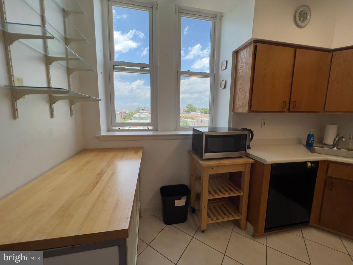 FAIRMOUNT - Residential Lease