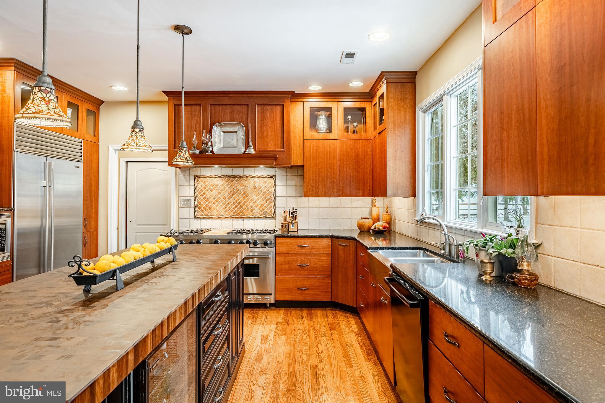 LAKERIDGE - Residential