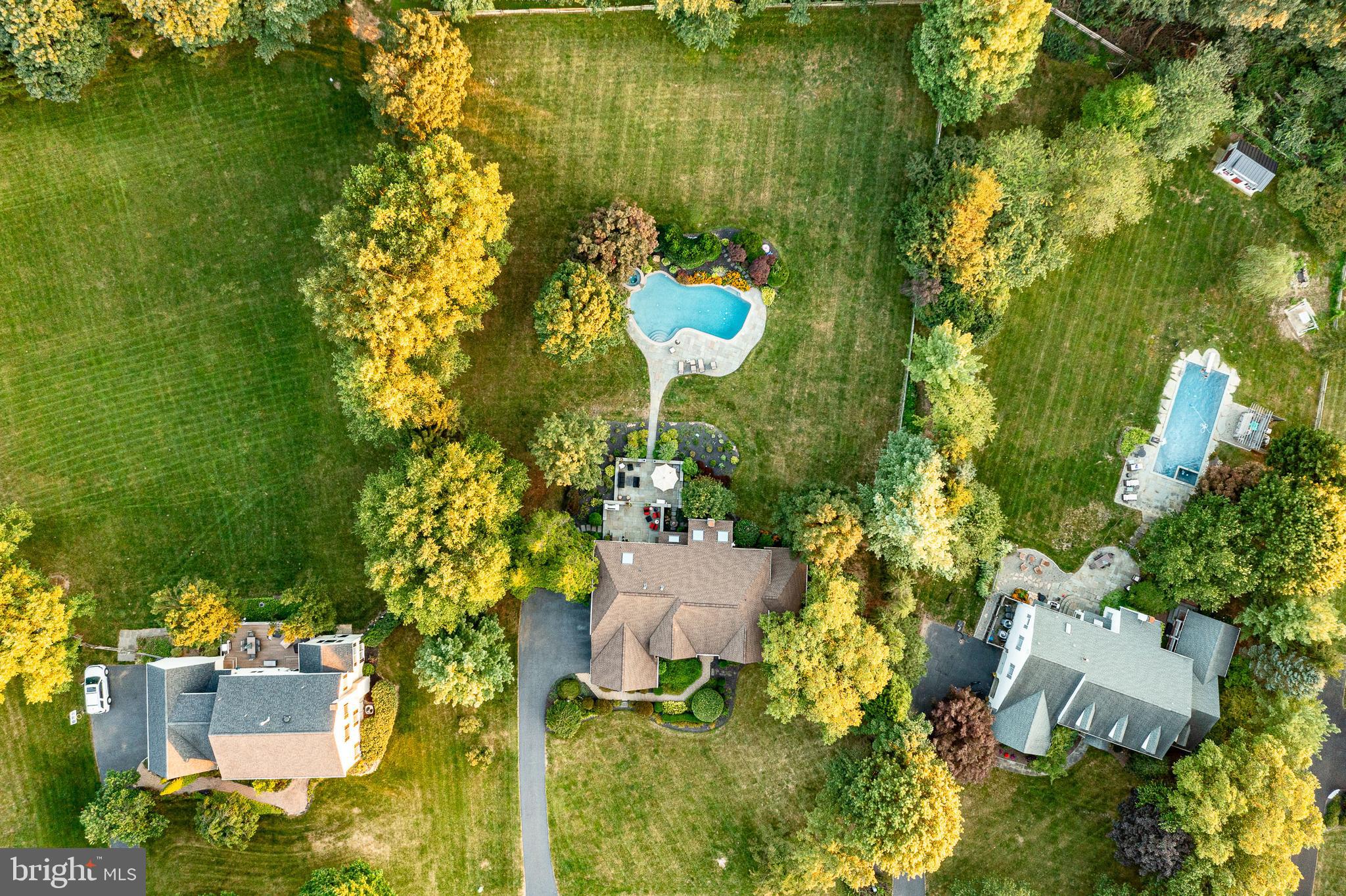 LAKERIDGE - Residential