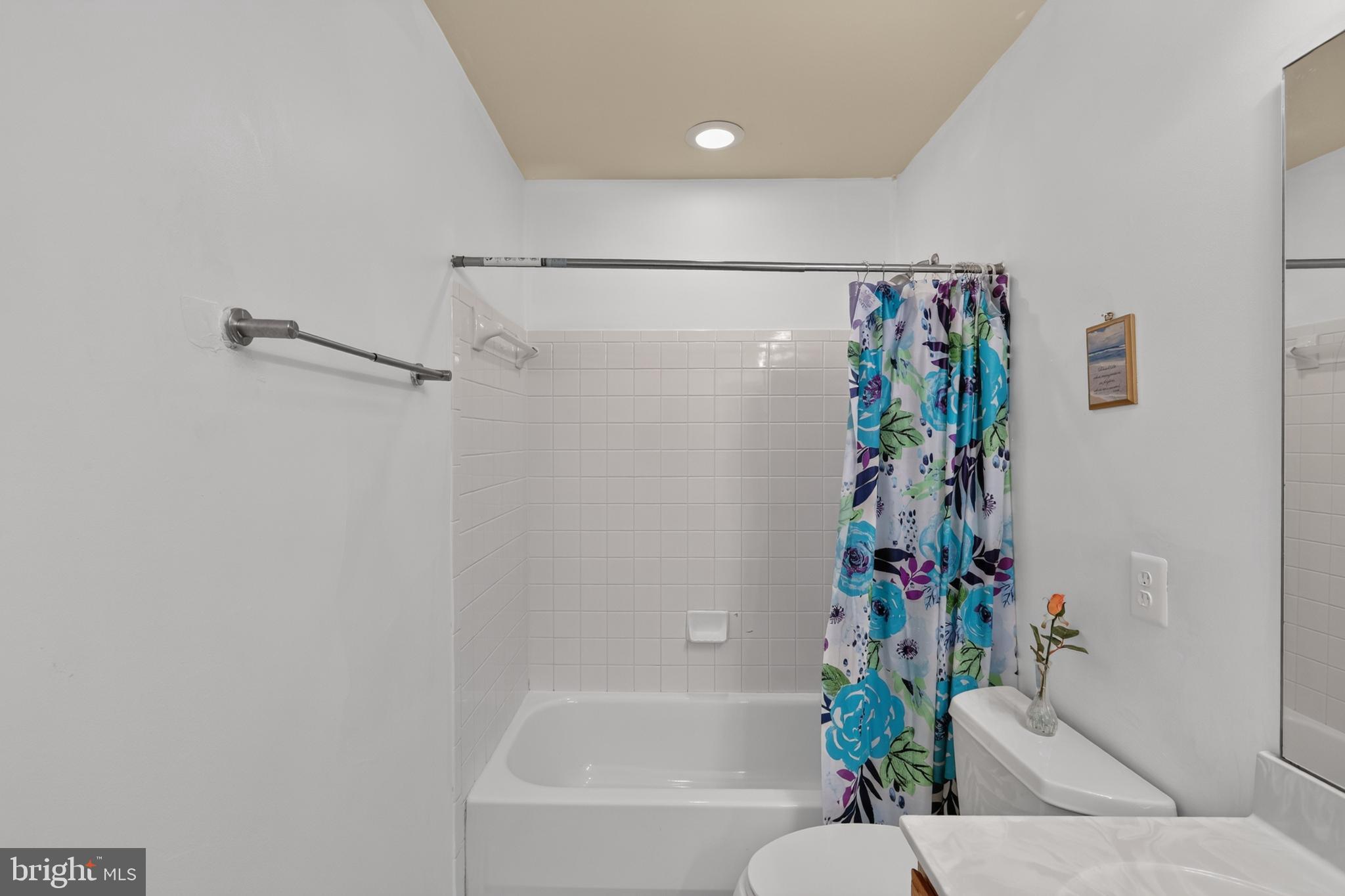 SUMMIT CREEK - Residential