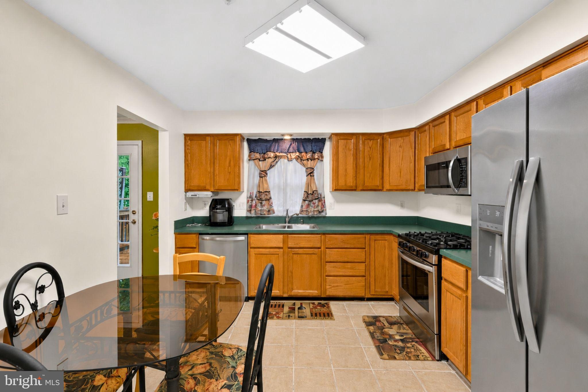 SUMMIT CREEK - Residential