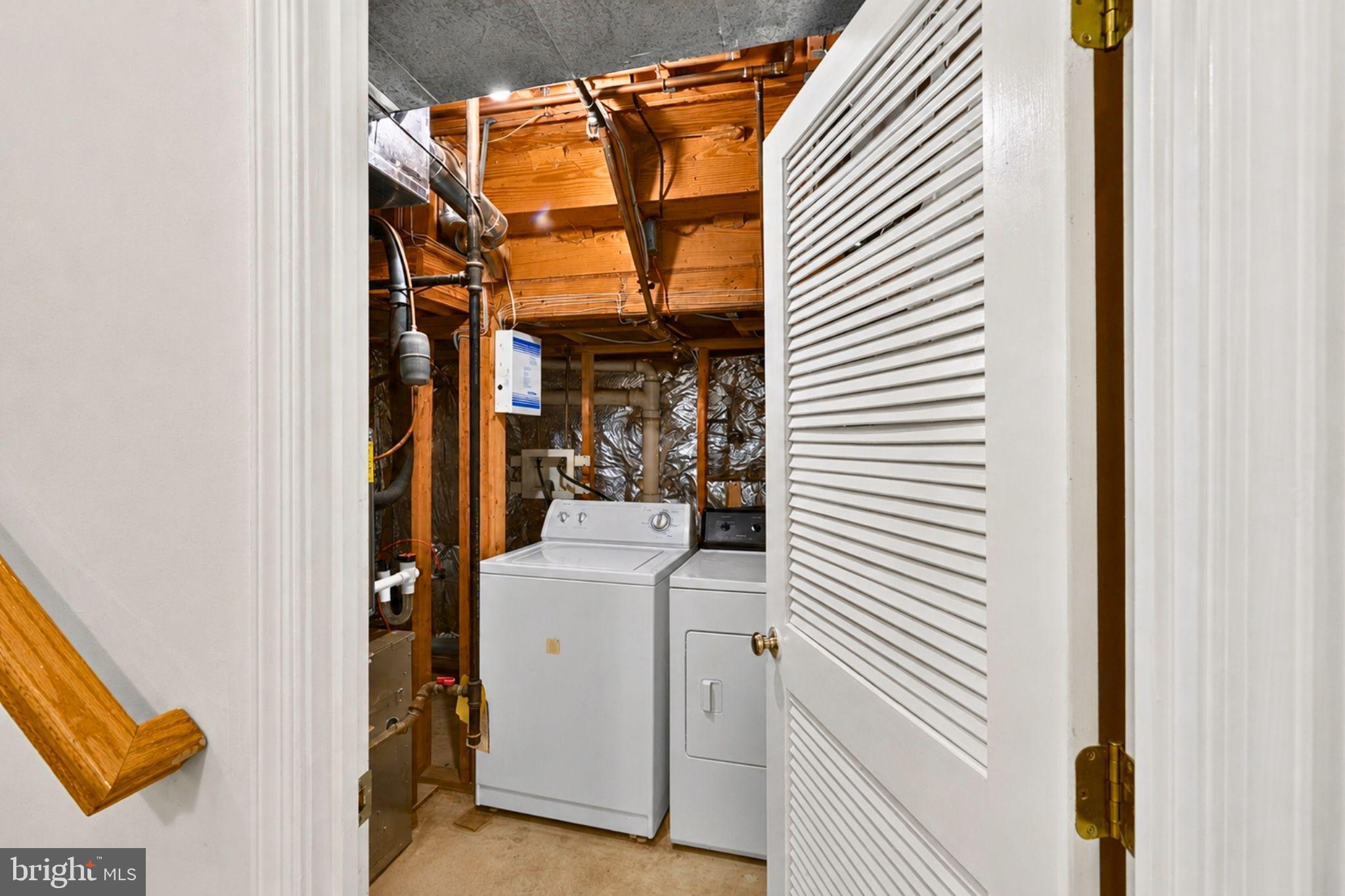 SUMMIT CREEK - Residential