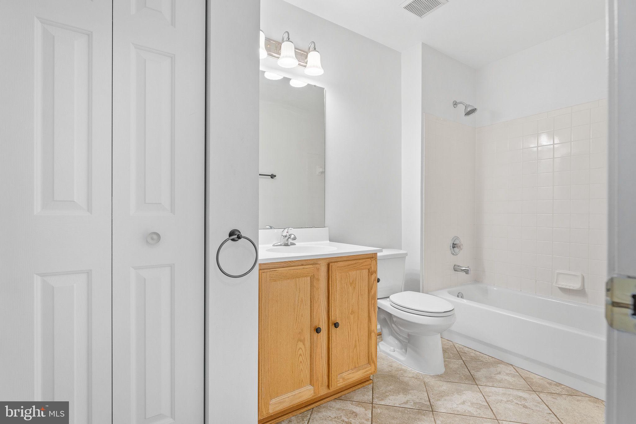 WELLINGTON CONDOMINIUM - Residential