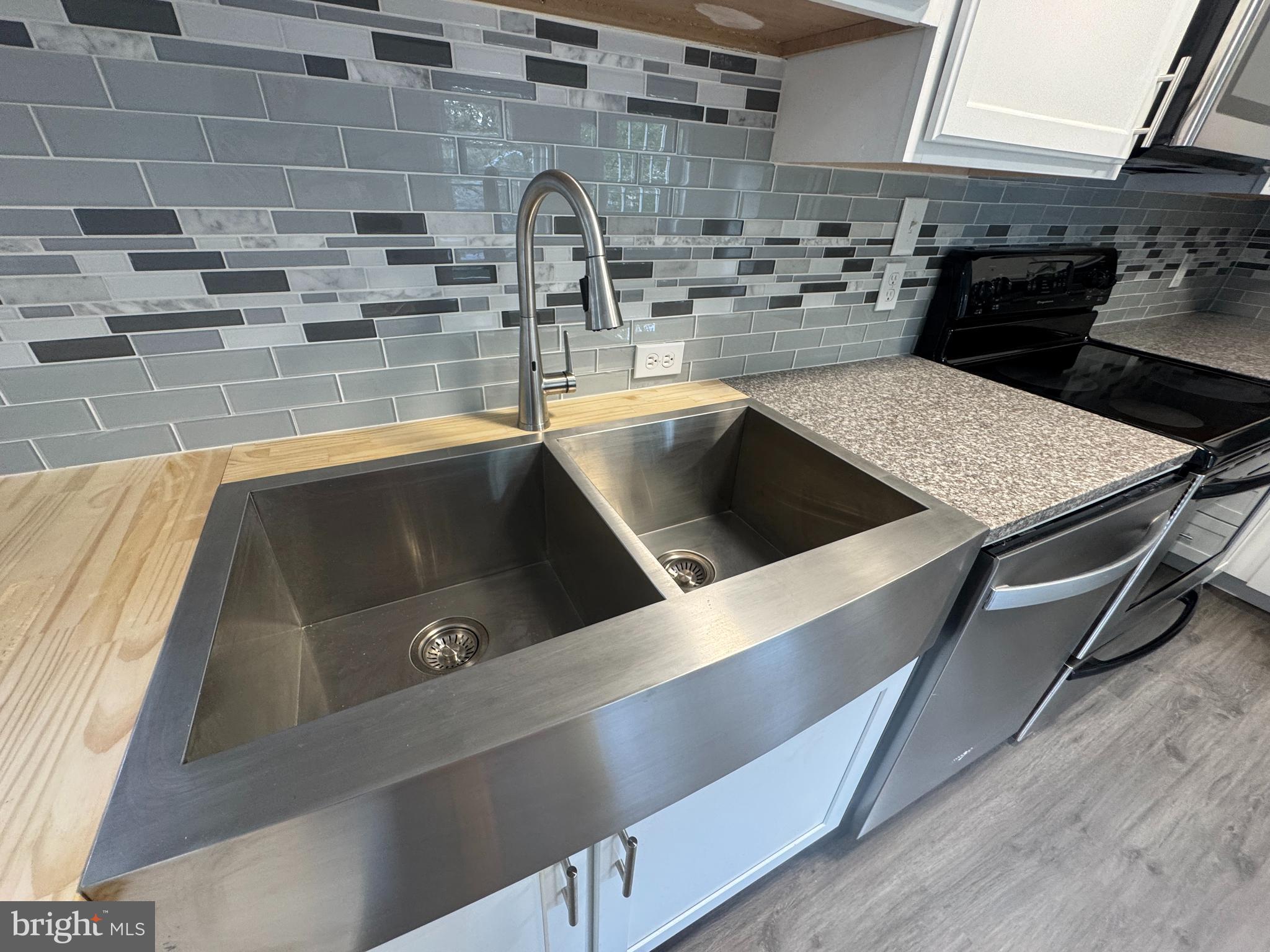 BROOKSIDE - Residential