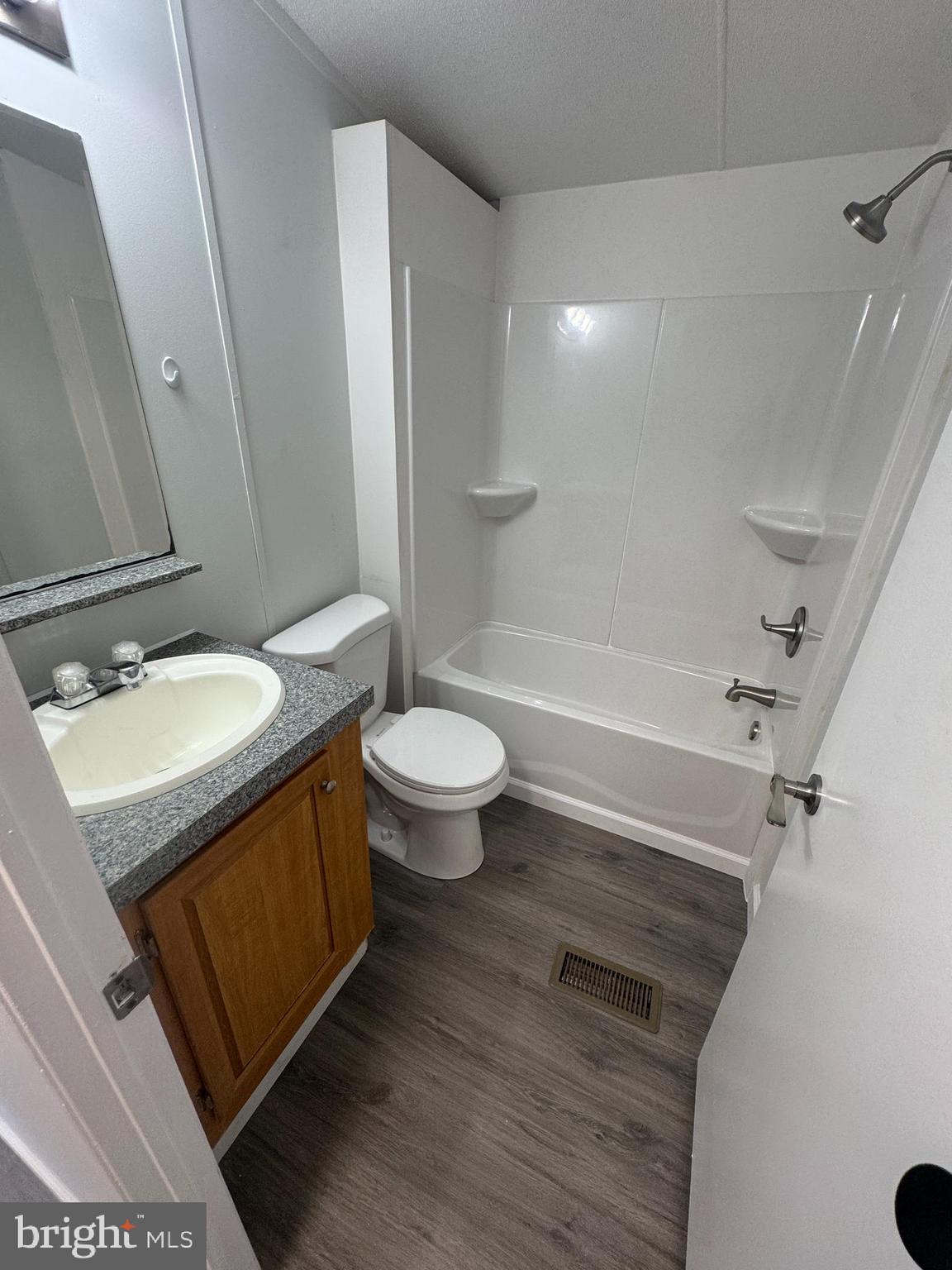 BROOKSIDE - Residential