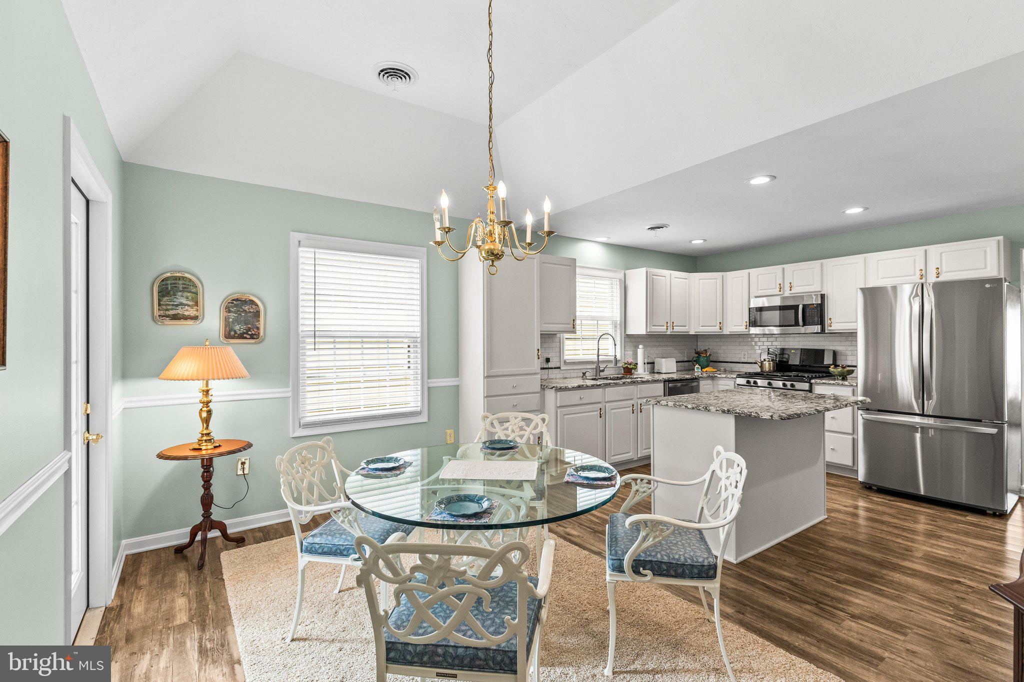 NORTH POINTE - Residential