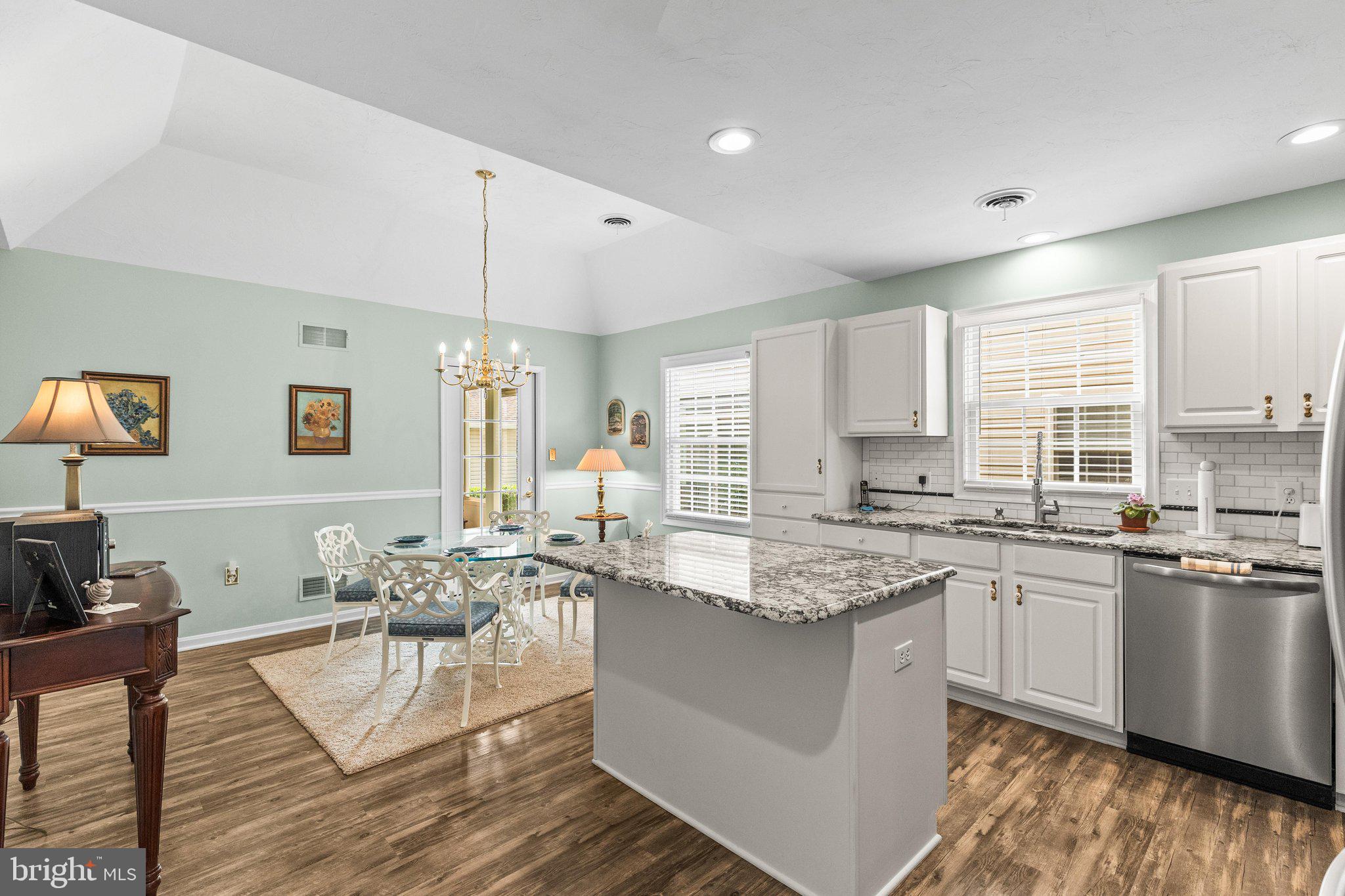 NORTH POINTE - Residential