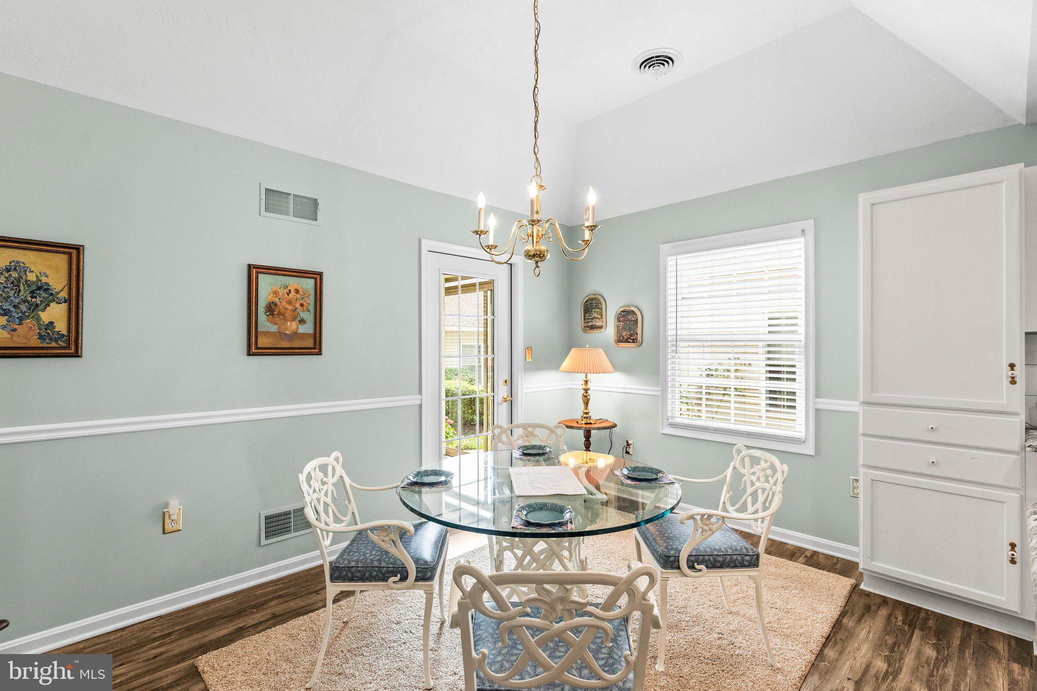 NORTH POINTE - Residential
