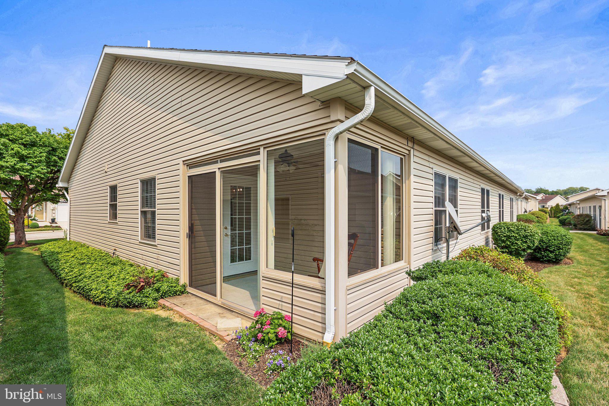 NORTH POINTE - Residential