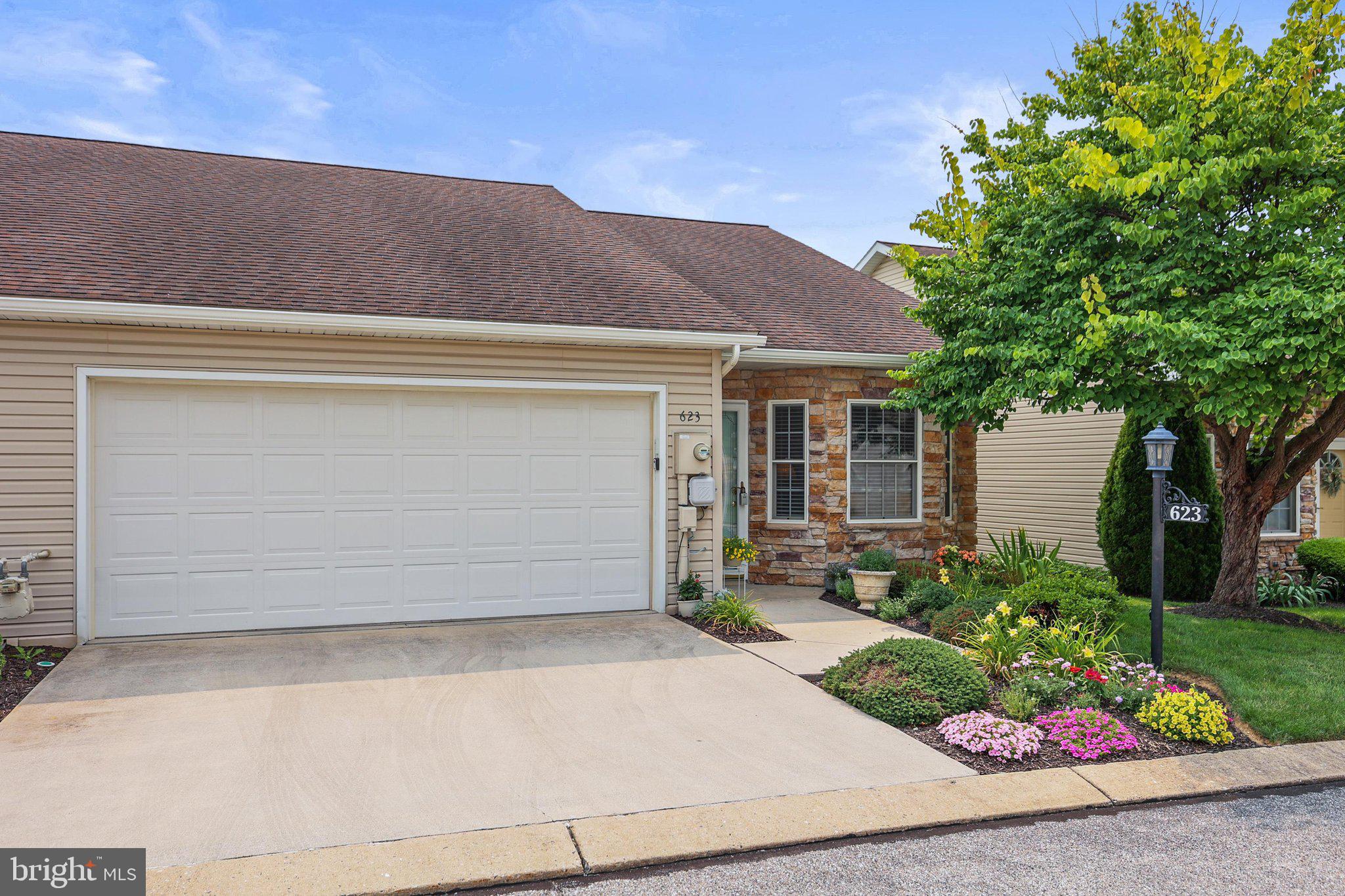 NORTH POINTE - Residential