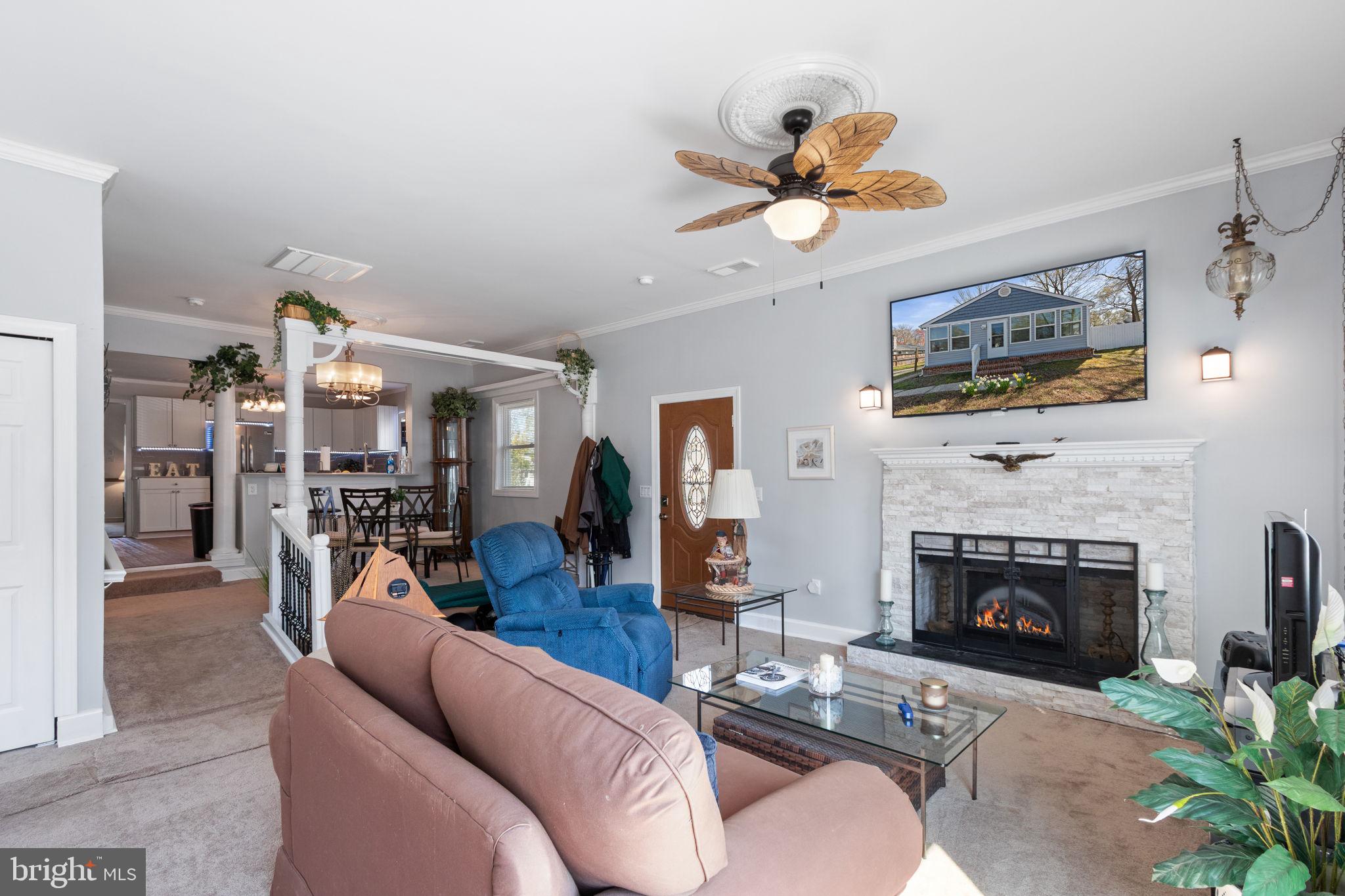 COLONIAL BEACH - Residential