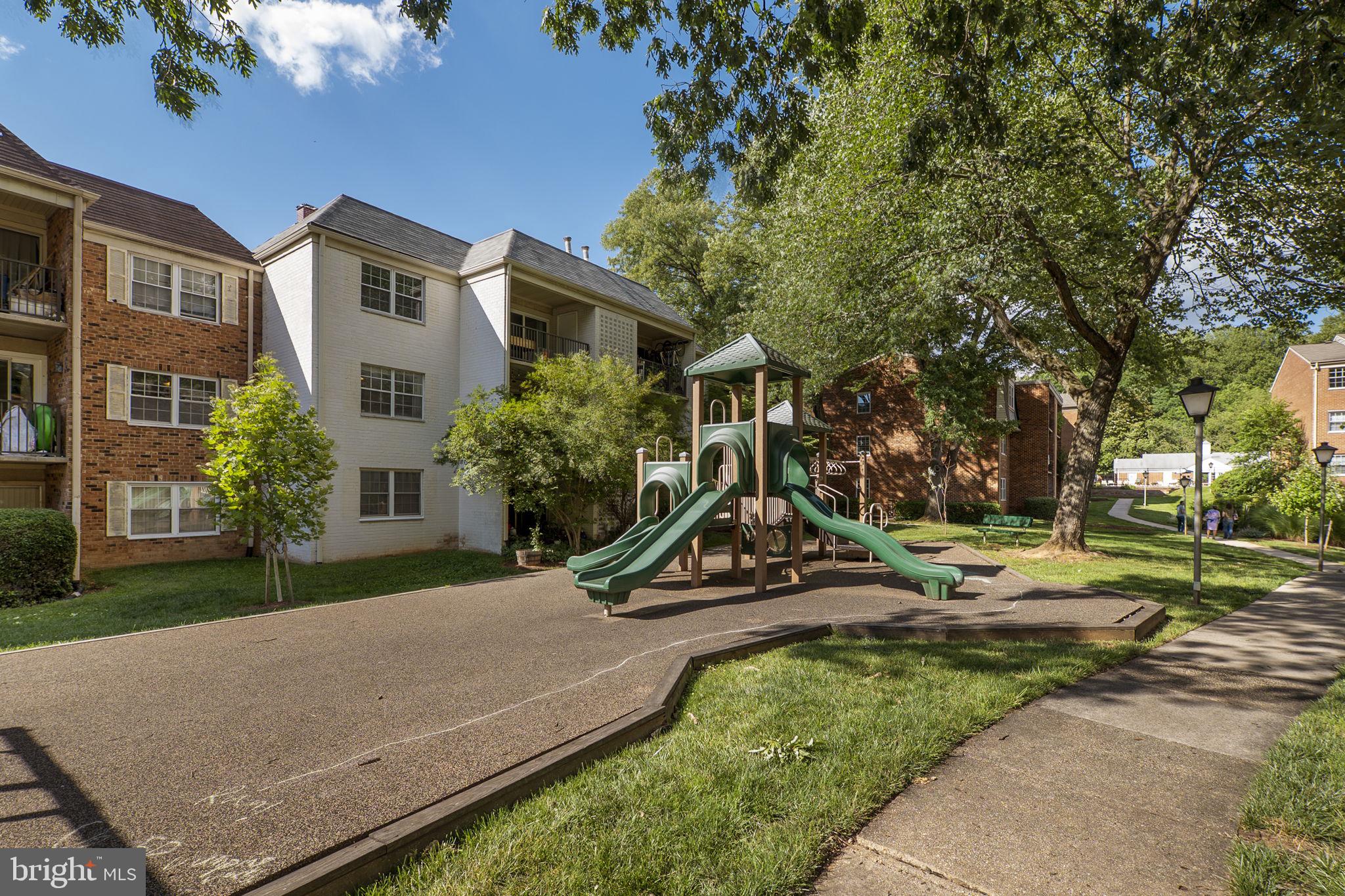 PLYMOUTH GARDENS - Residential