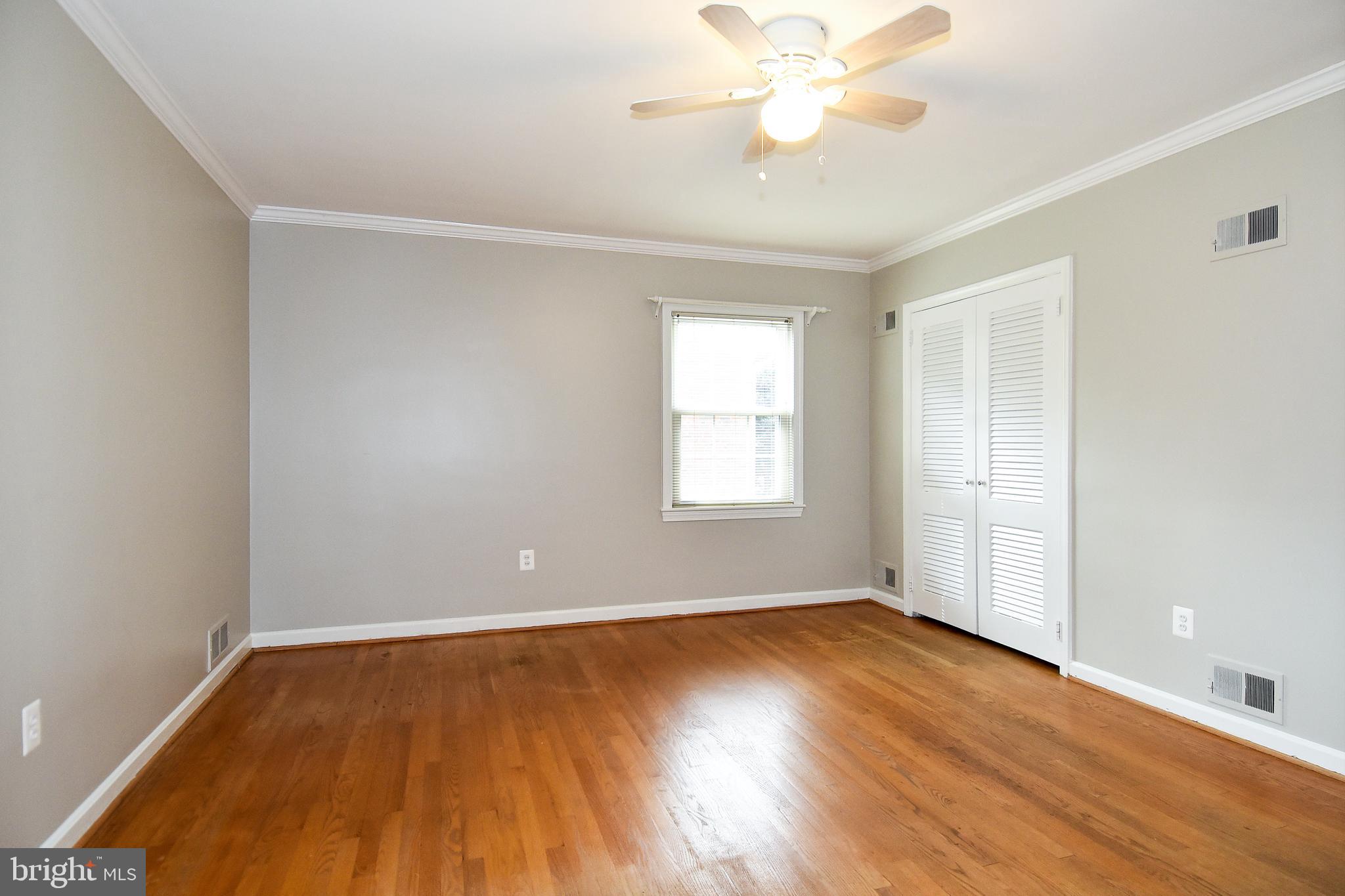 GOLF CLUB MANOR - Residential Lease