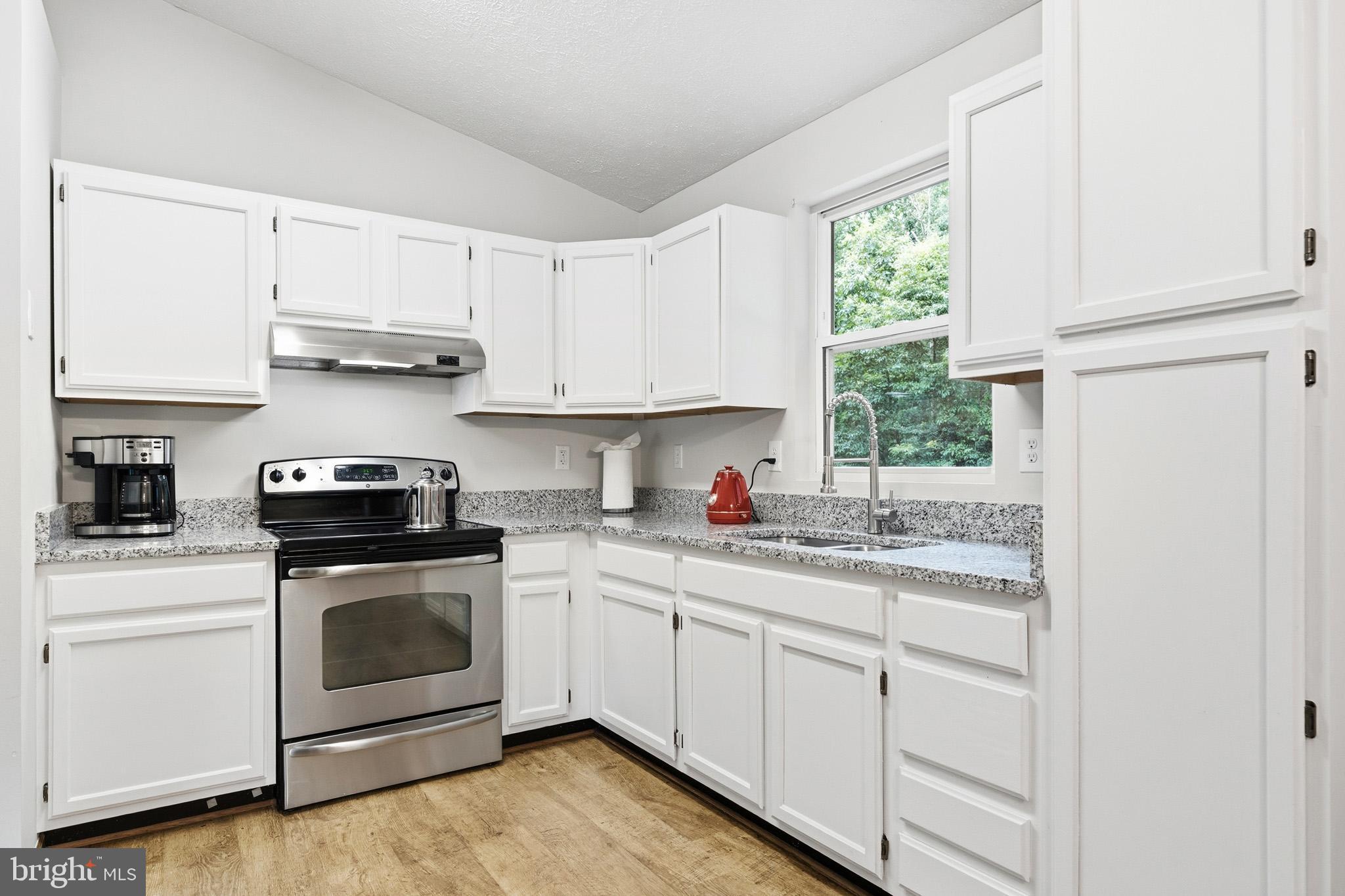 WHITE SANDS - Residential