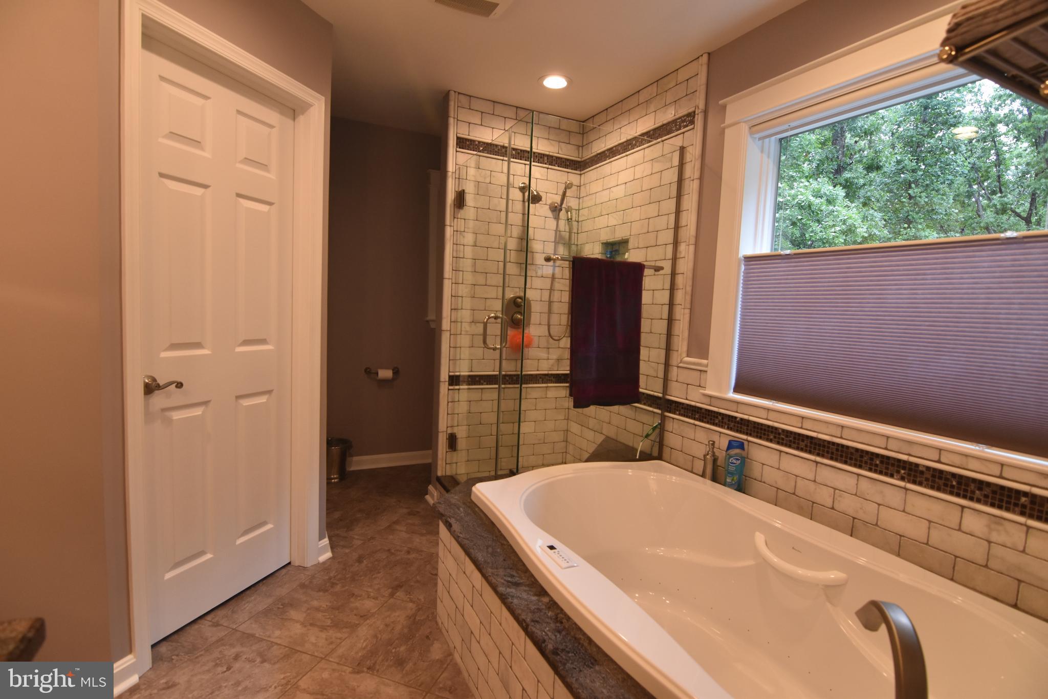 CHESTNUT HILLS - Residential