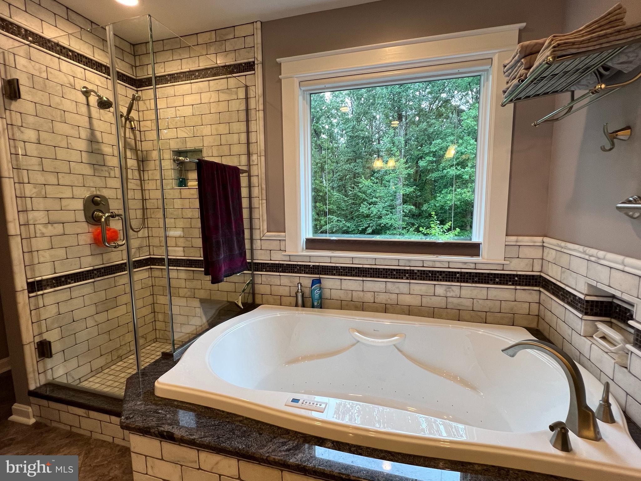 CHESTNUT HILLS - Residential