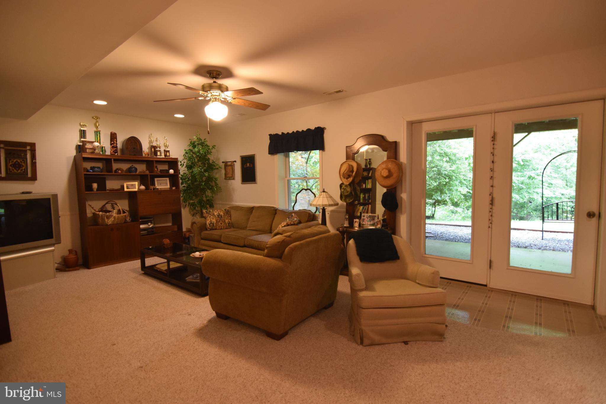 CHESTNUT HILLS - Residential