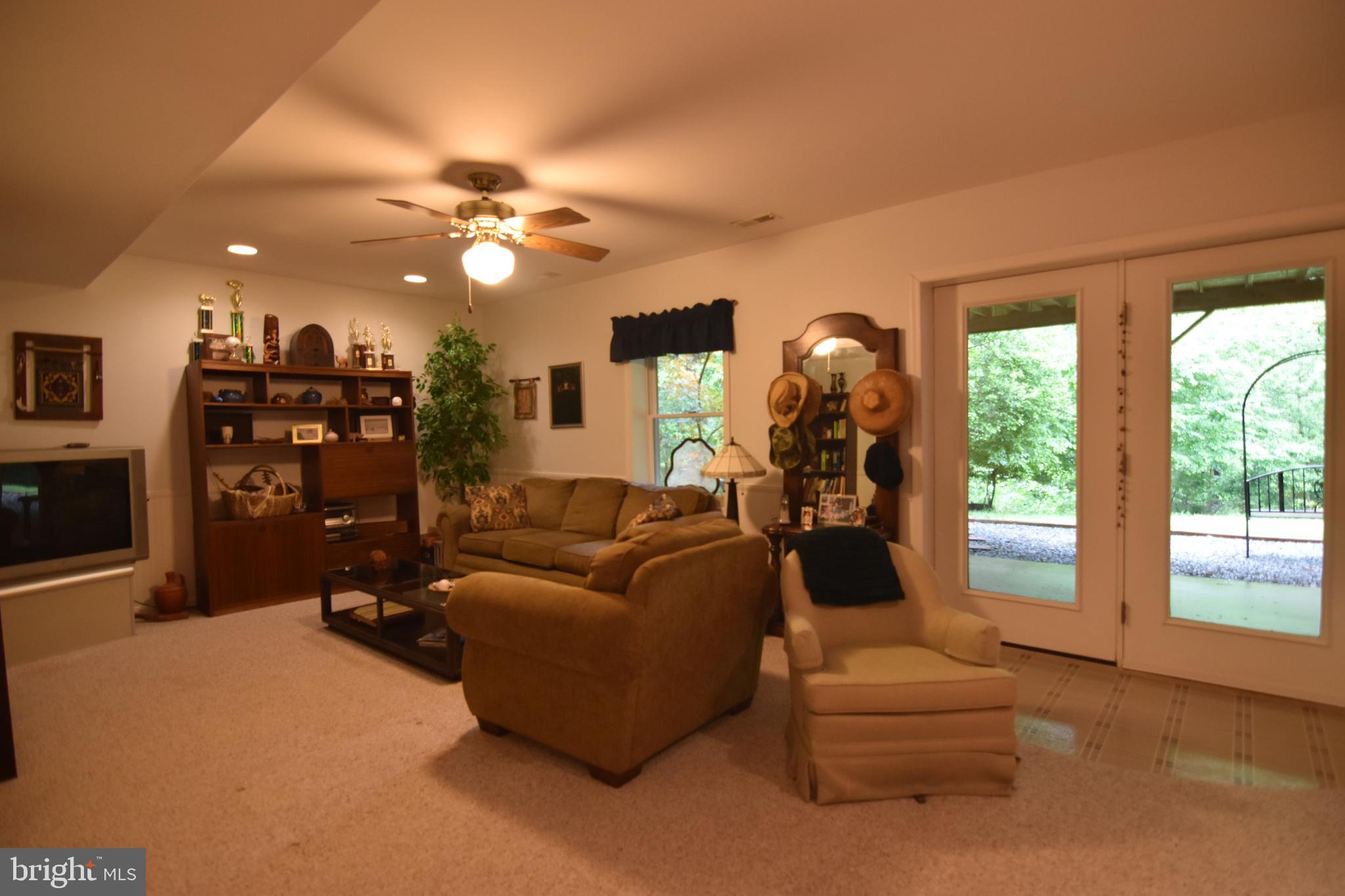 CHESTNUT HILLS - Residential
