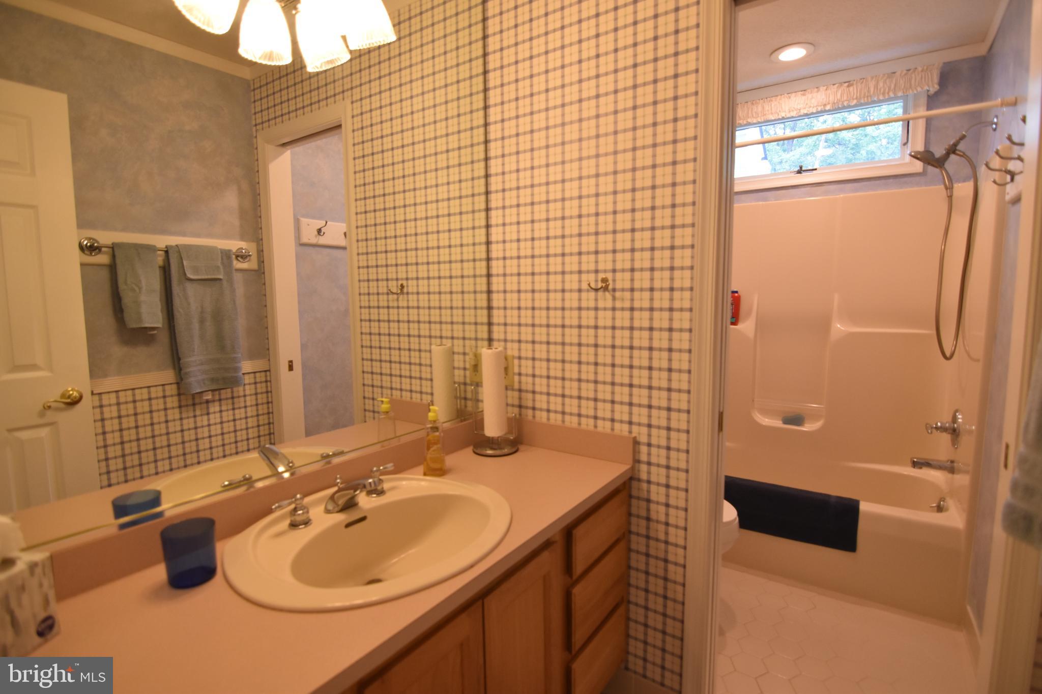 CHESTNUT HILLS - Residential