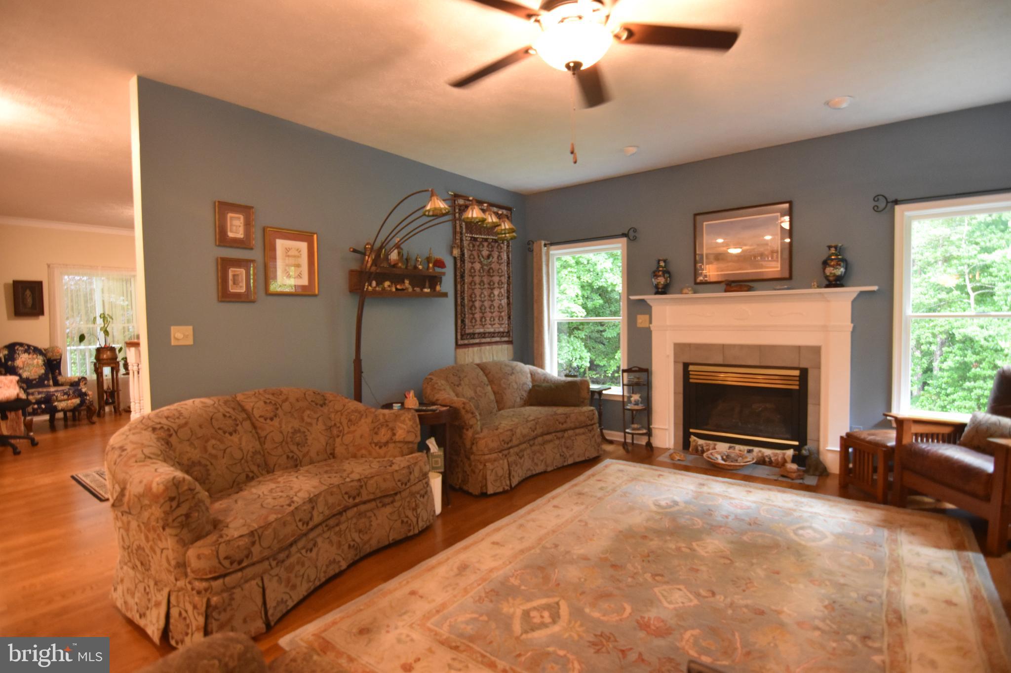 CHESTNUT HILLS - Residential