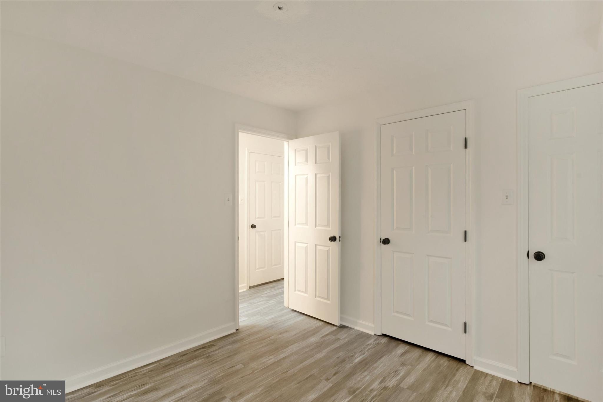 PERRY HALL COURTS - Residential