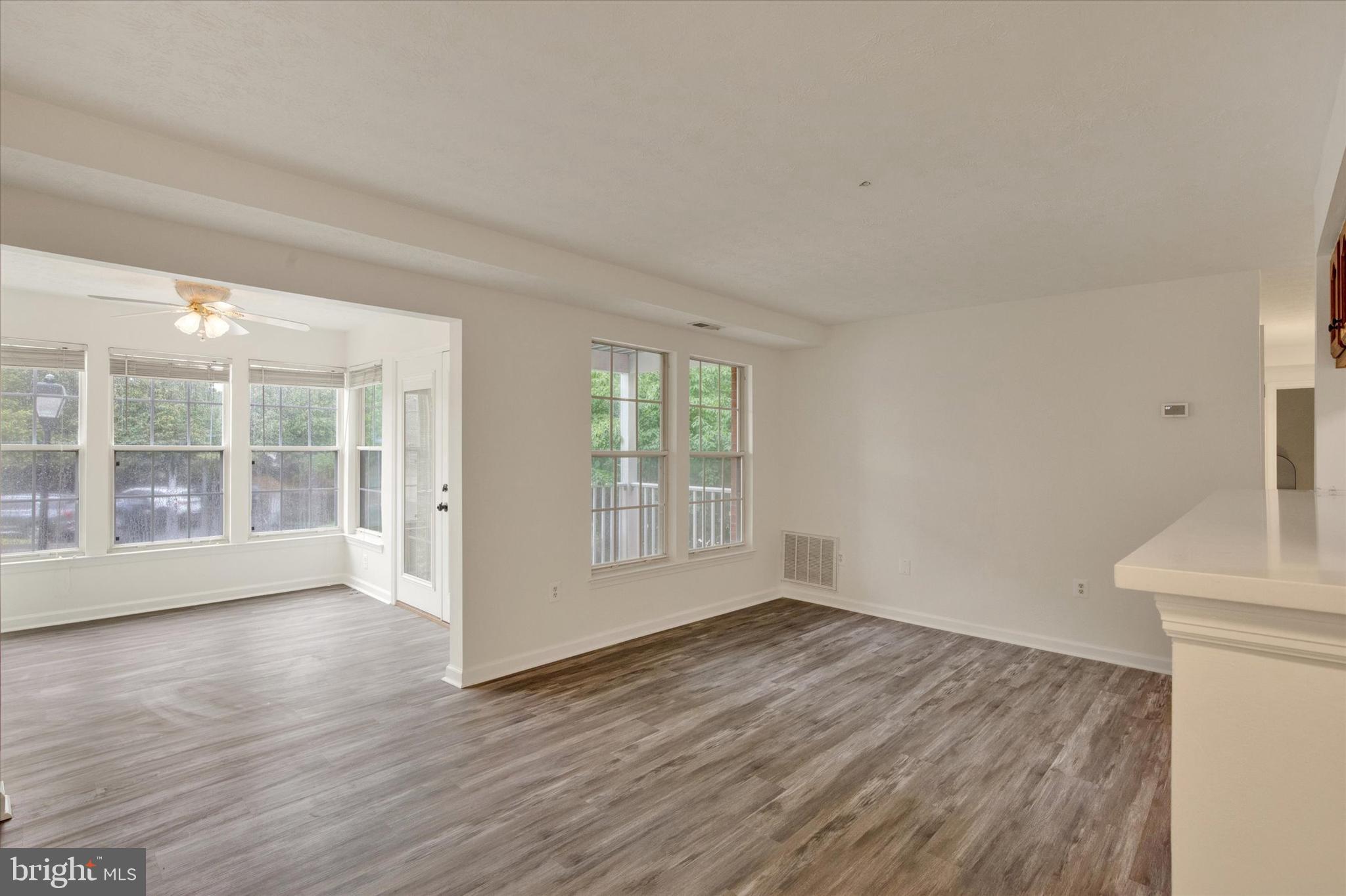 PERRY HALL COURTS - Residential