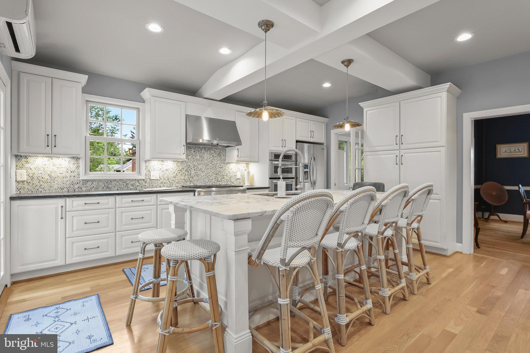 SOUTHLAND HILLS - Residential