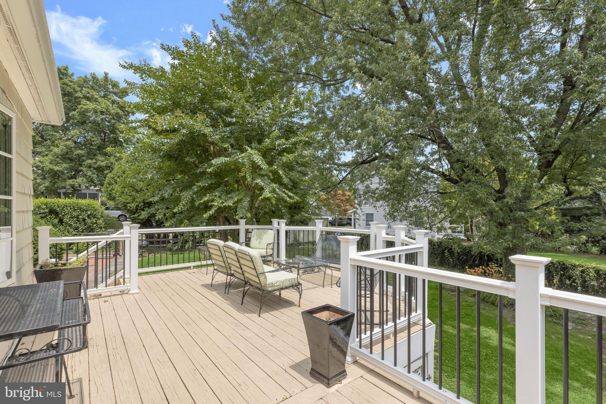 SOUTHLAND HILLS - Residential