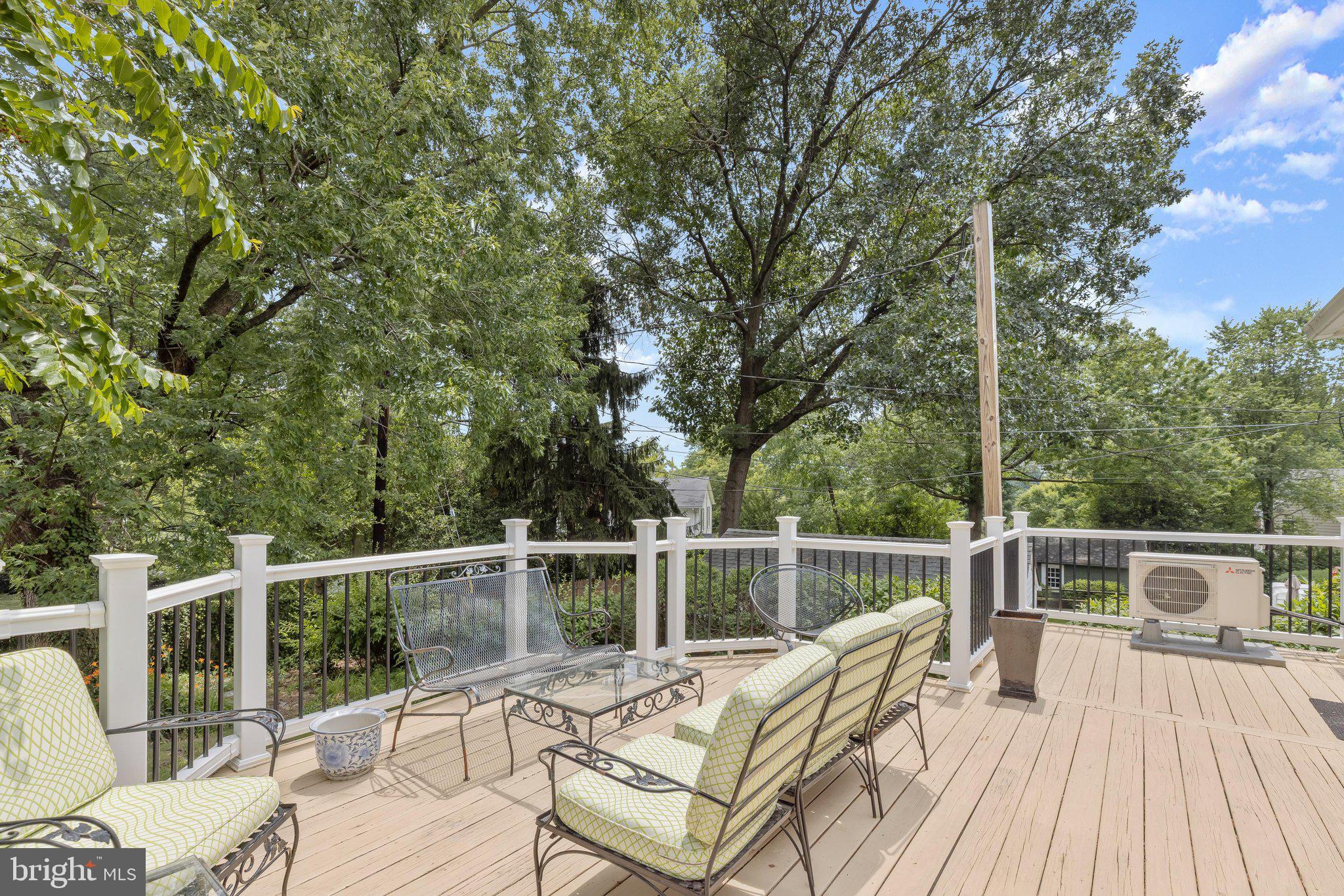 SOUTHLAND HILLS - Residential