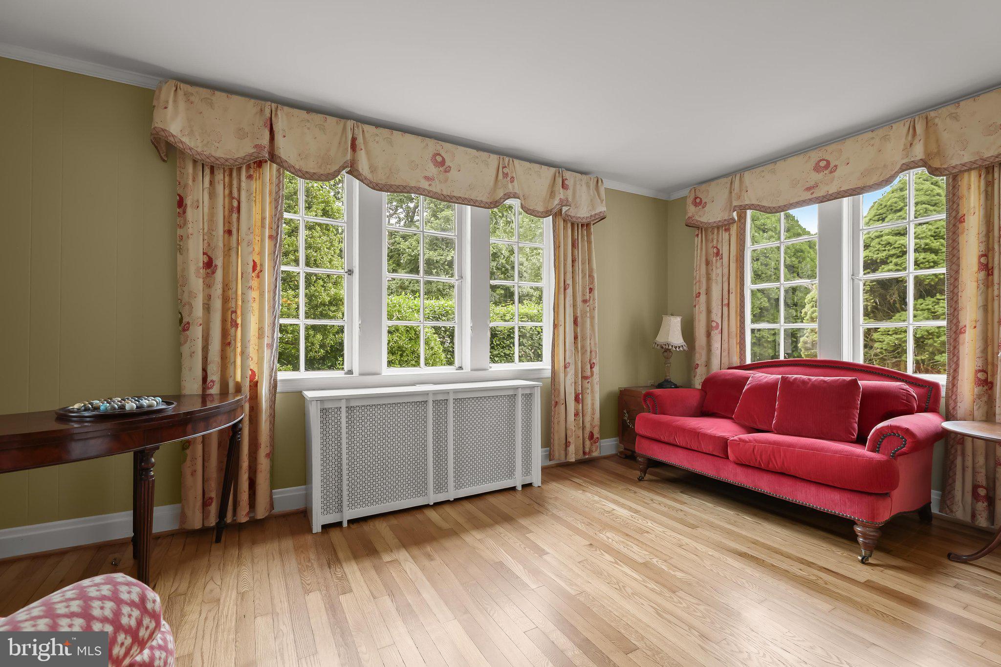 SOUTHLAND HILLS - Residential
