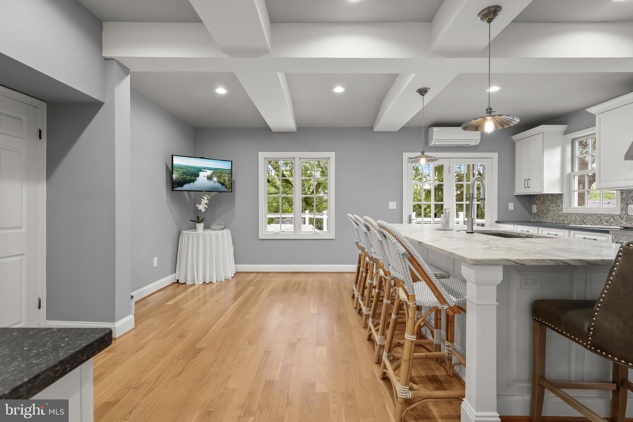 SOUTHLAND HILLS - Residential
