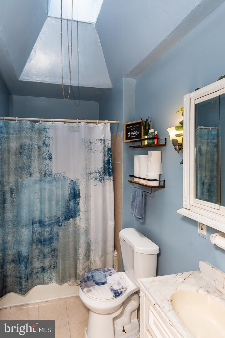 WEST OAK LANE - Residential