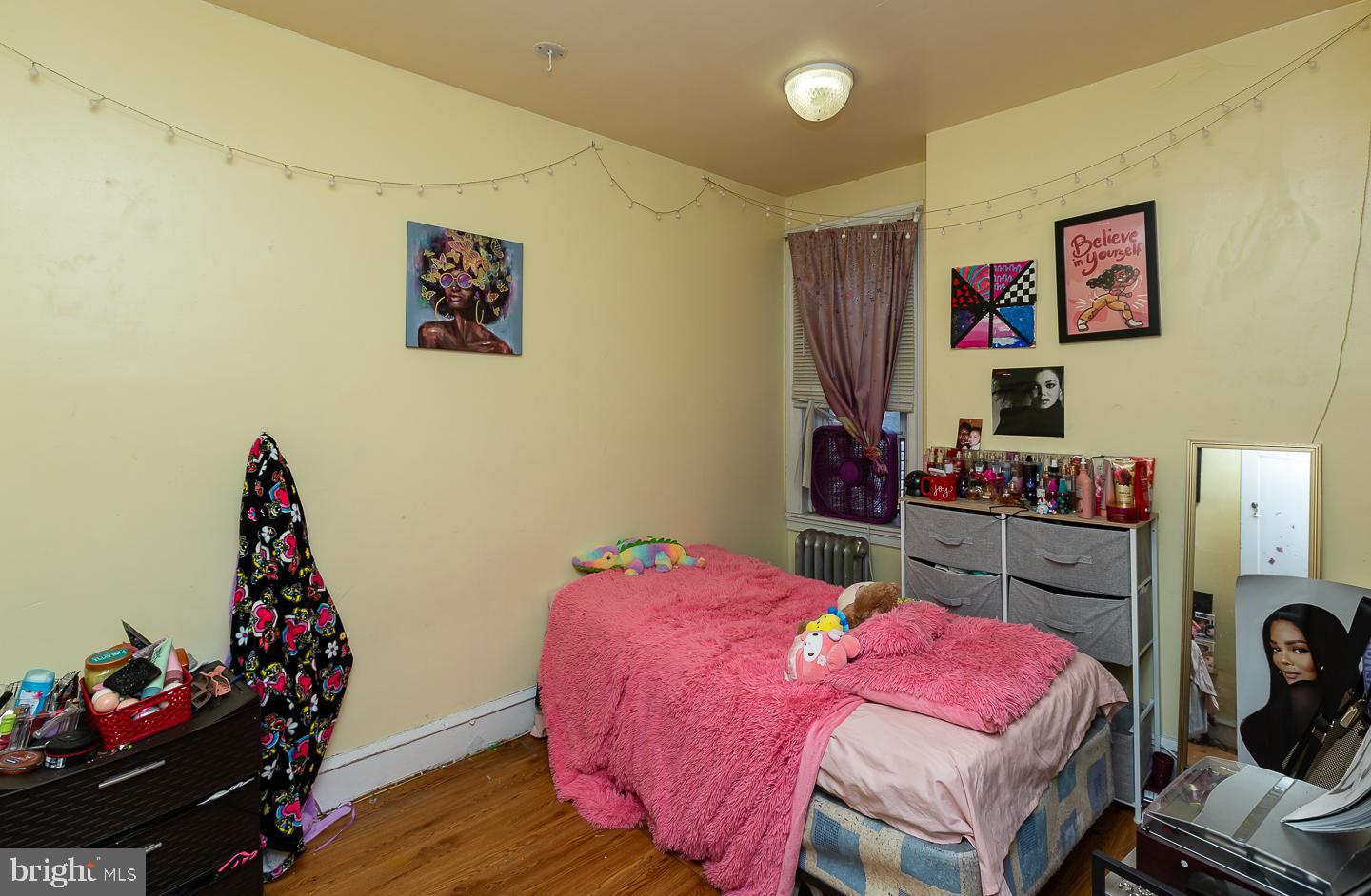 WEST OAK LANE - Residential