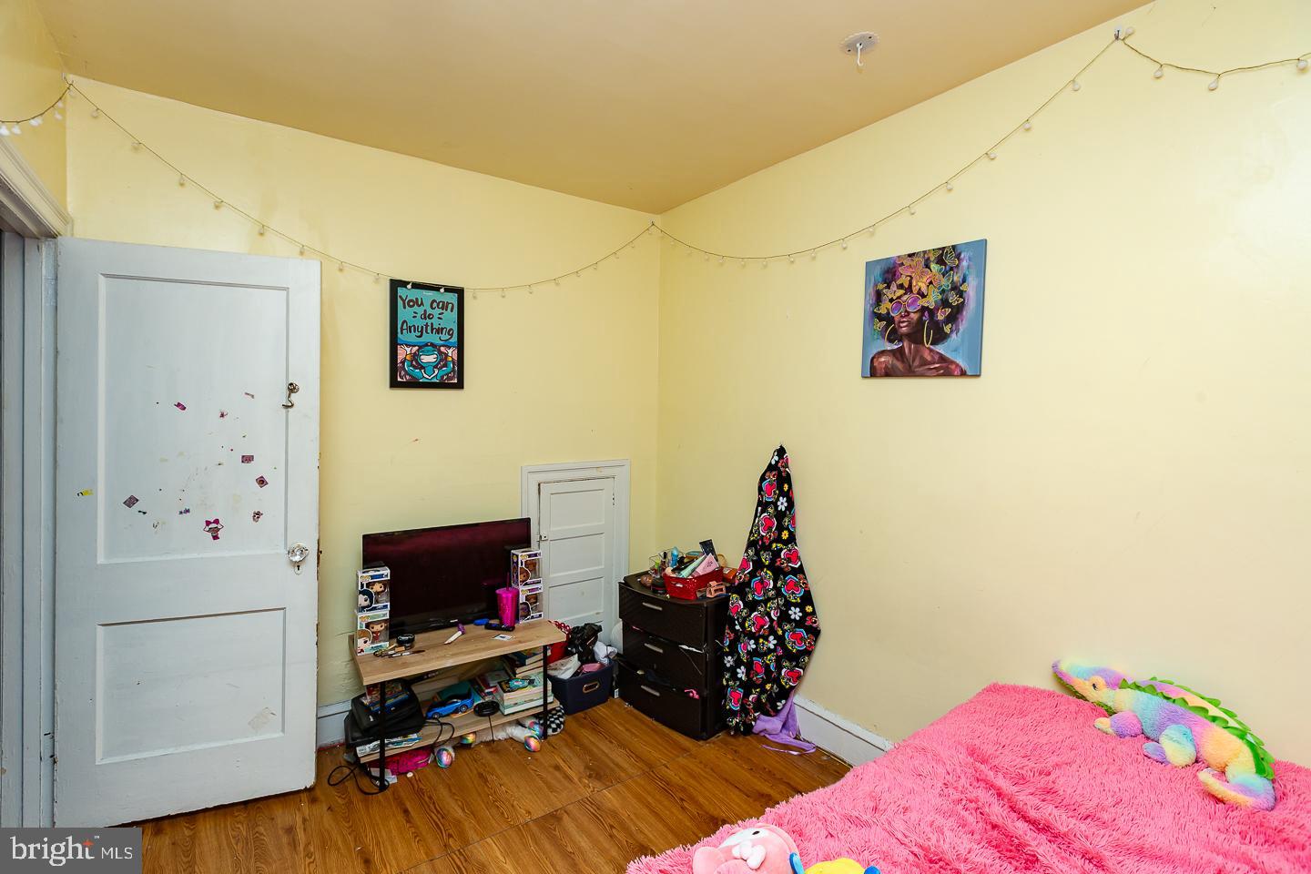 WEST OAK LANE - Residential