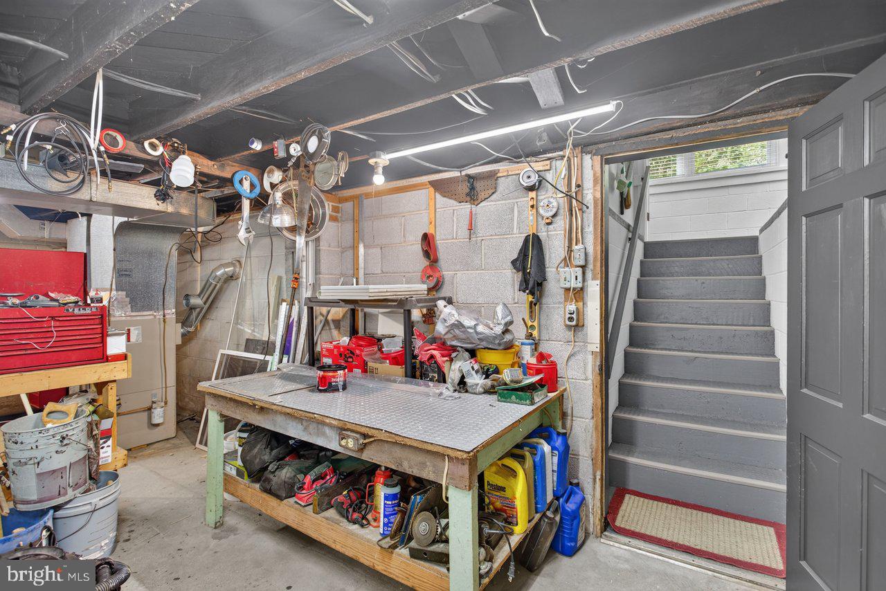 CAVE SPRINGS CAMP - Residential
