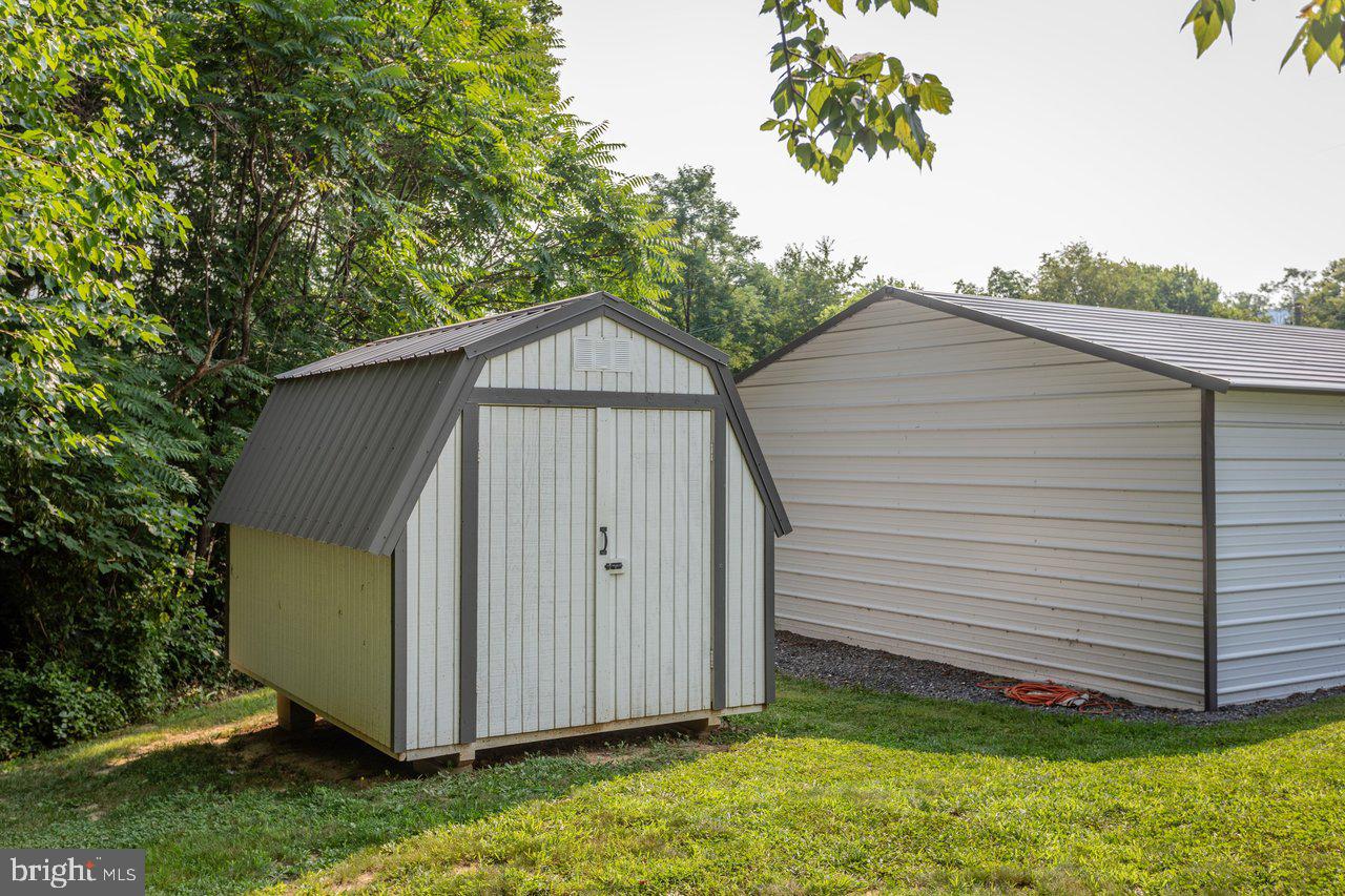CAVE SPRINGS CAMP - Residential