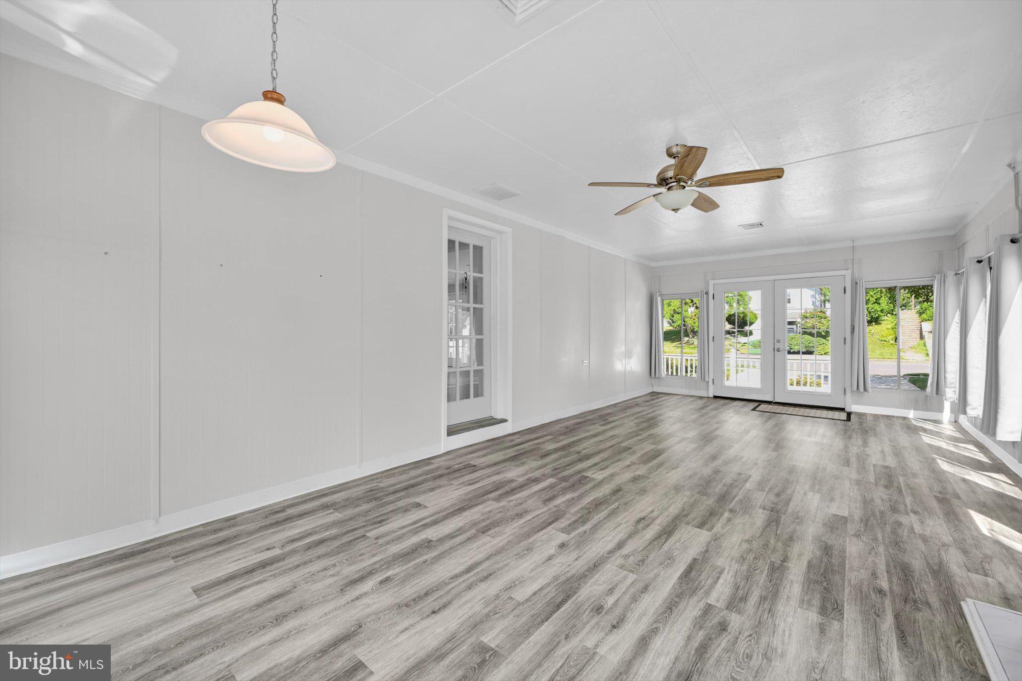 BEVERLY PARK - Residential