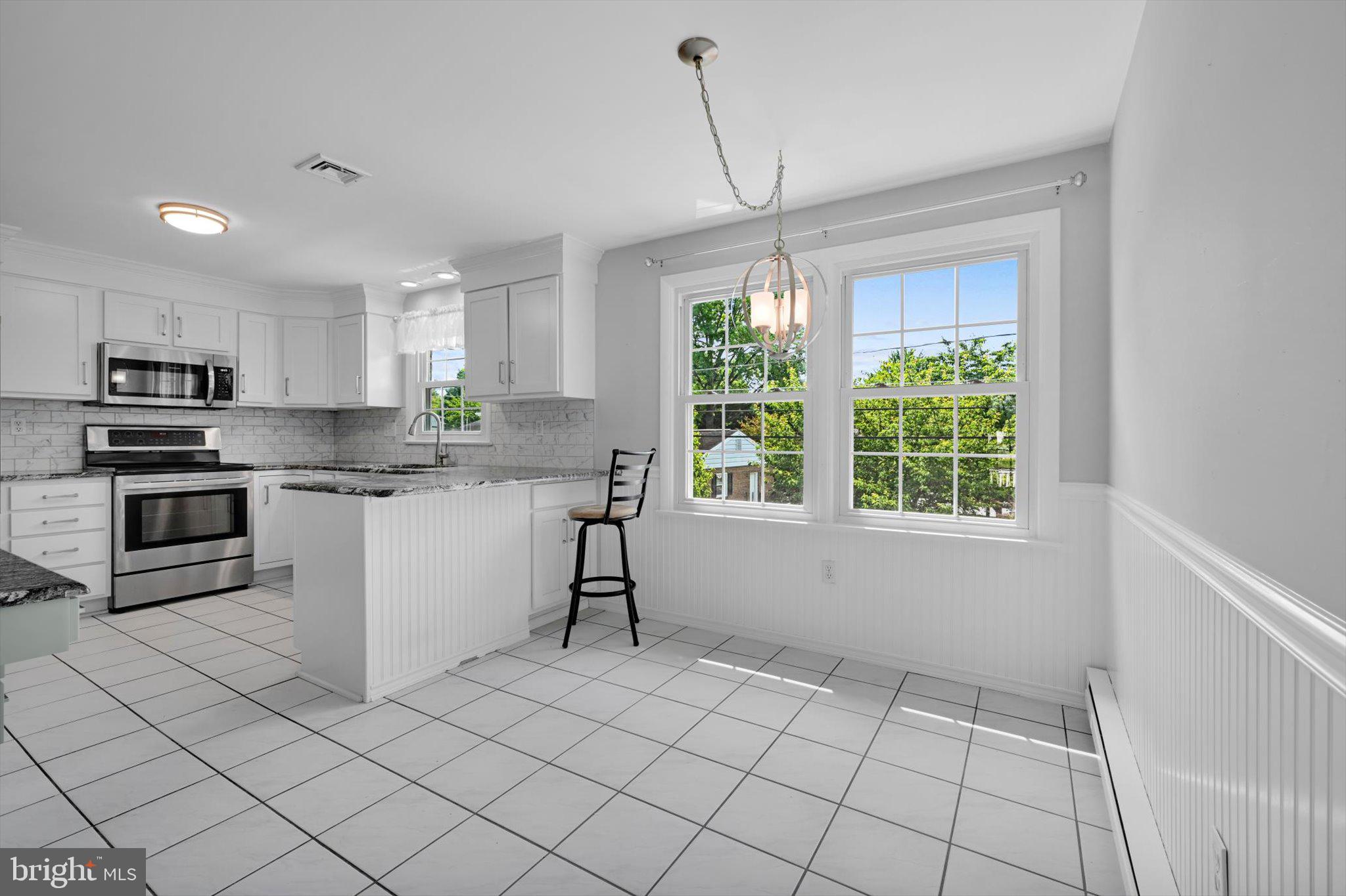 BEVERLY PARK - Residential