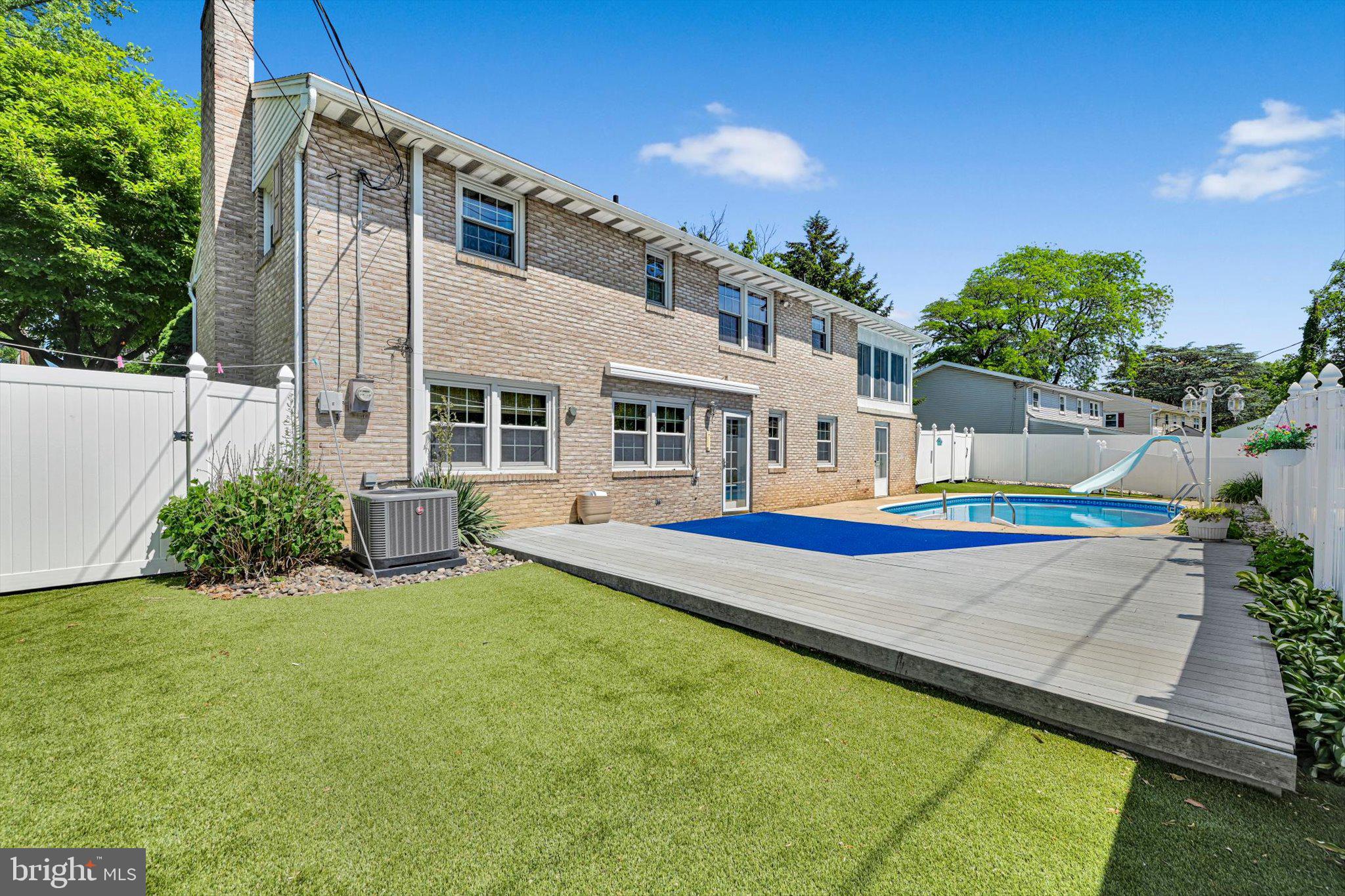 BEVERLY PARK - Residential