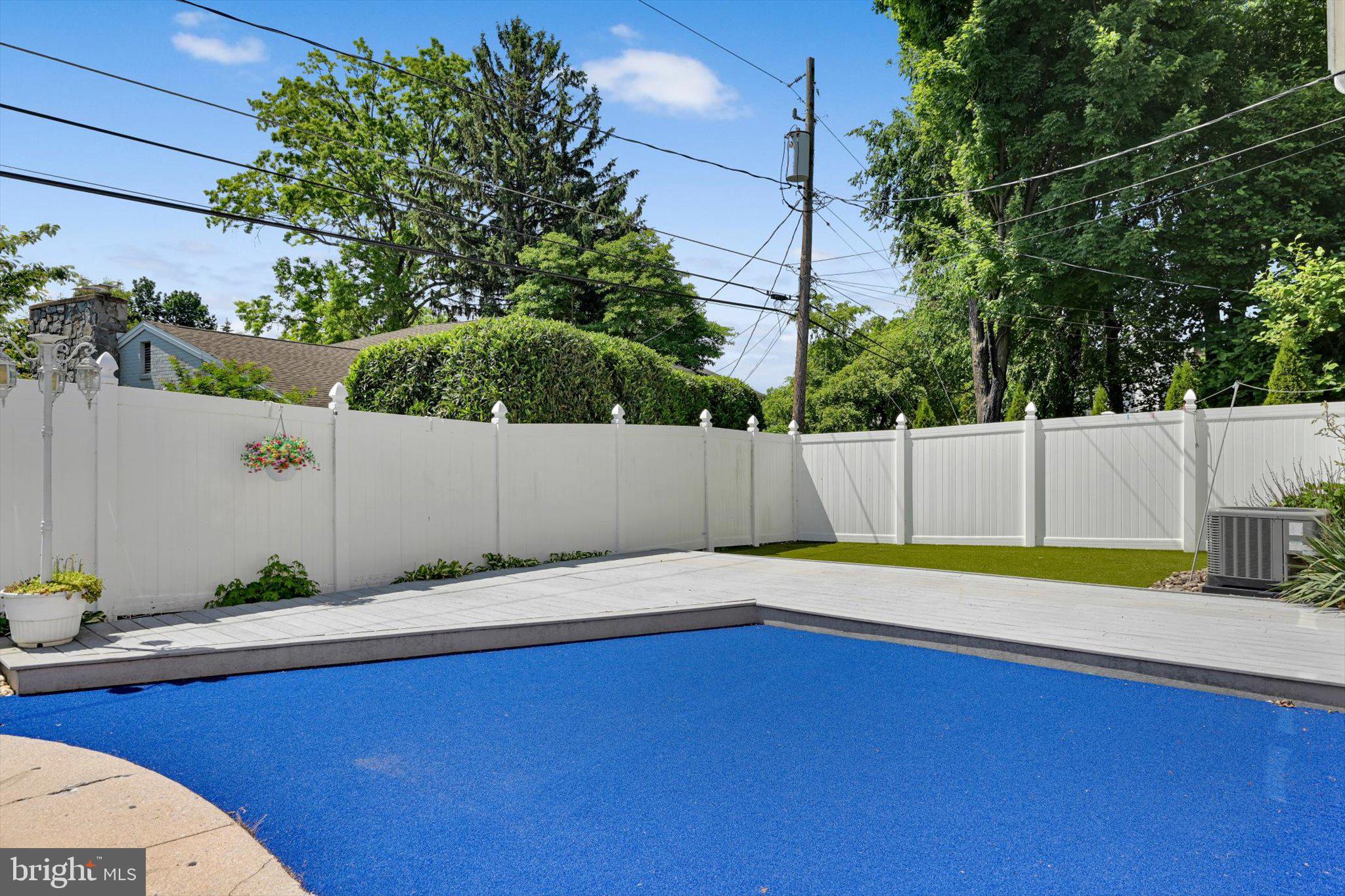 BEVERLY PARK - Residential