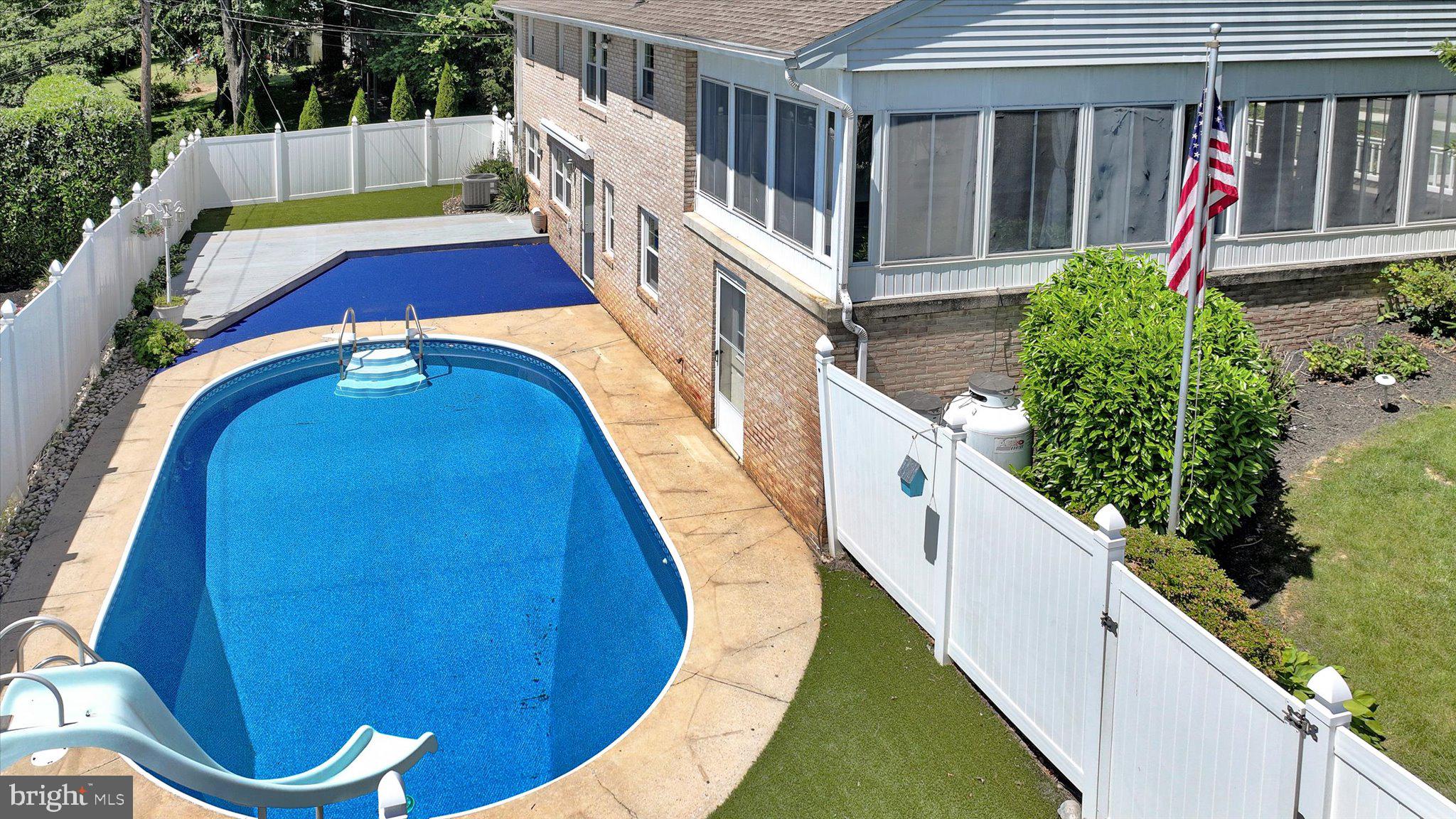 BEVERLY PARK - Residential