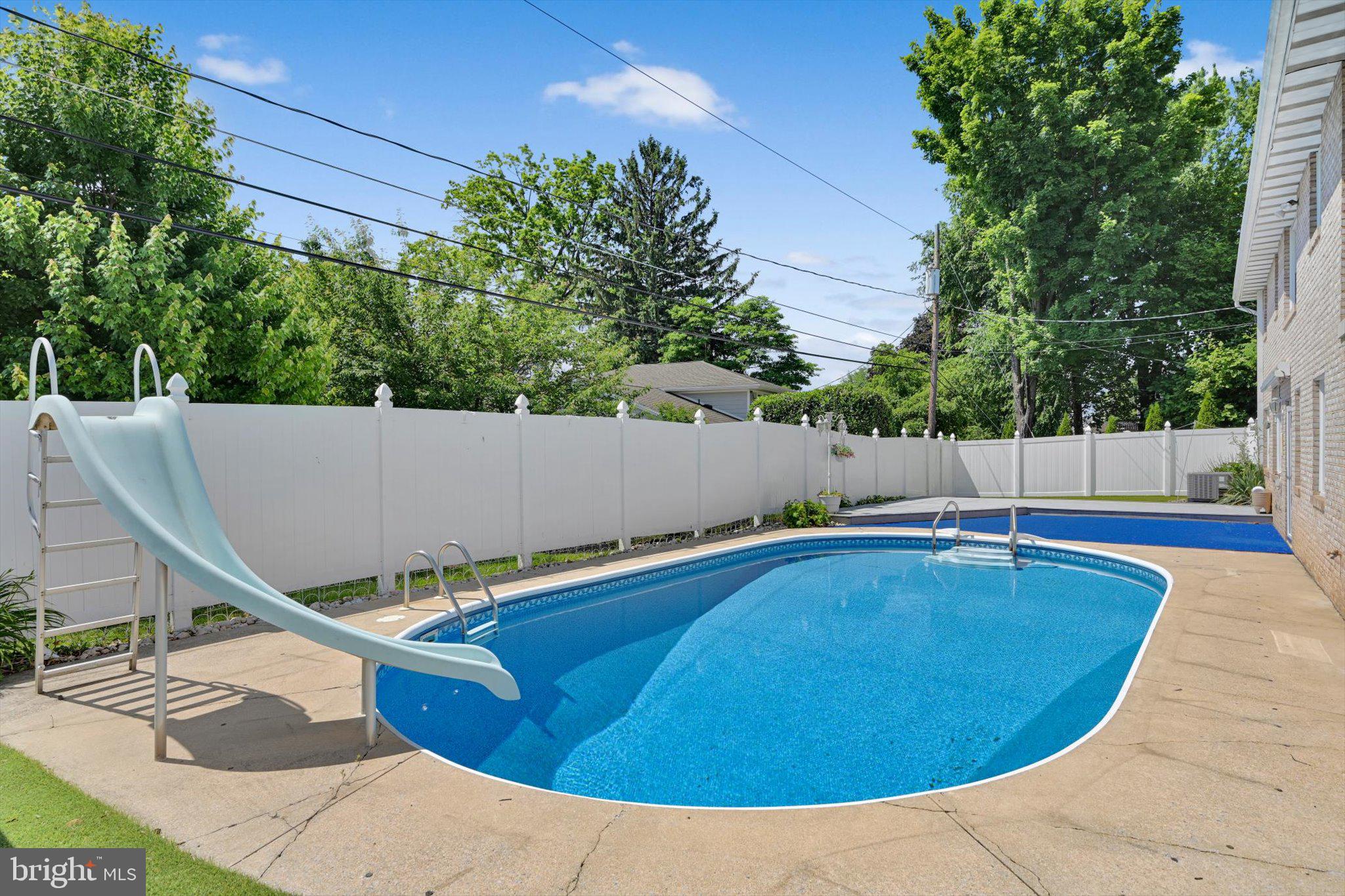 BEVERLY PARK - Residential