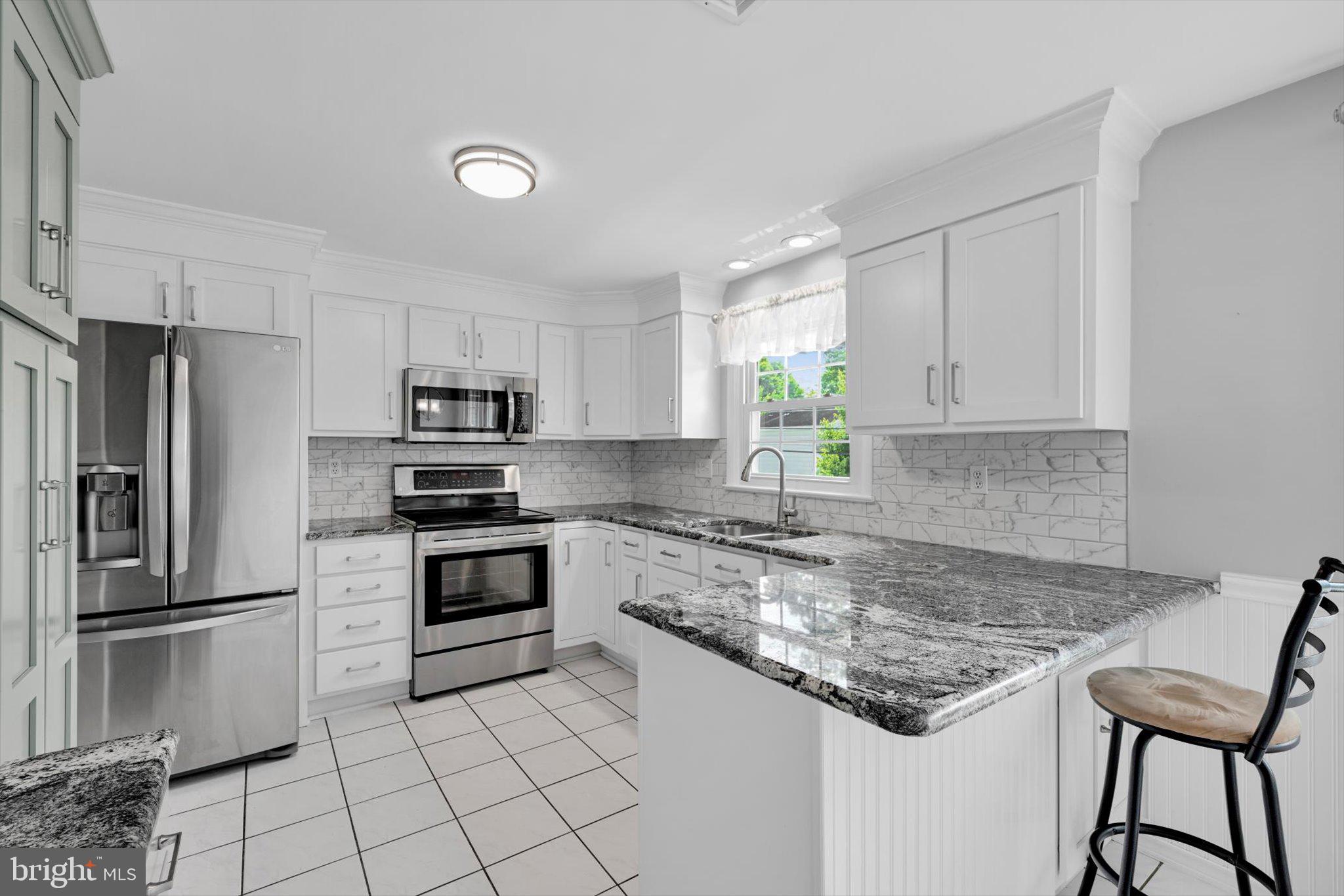 BEVERLY PARK - Residential