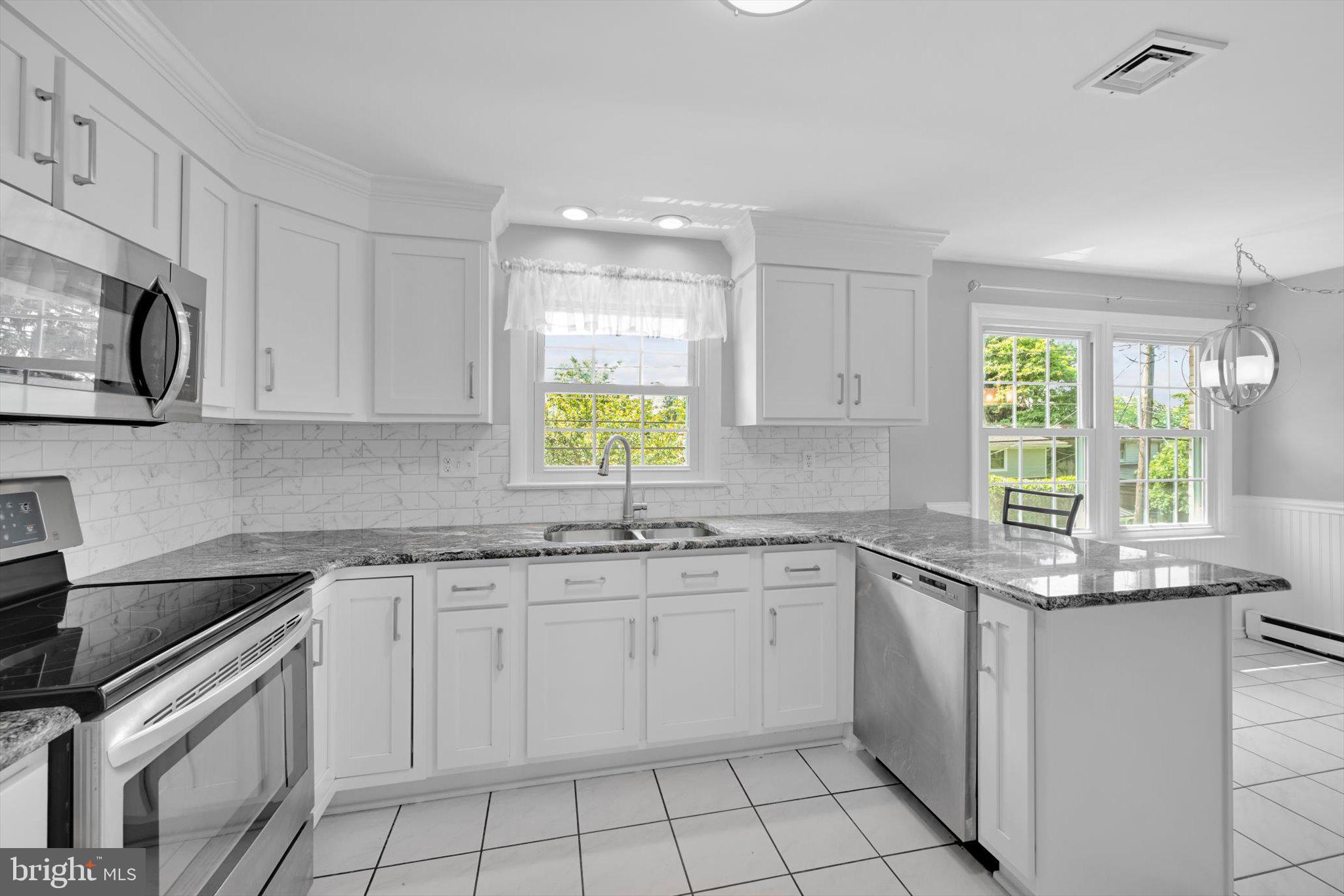 BEVERLY PARK - Residential
