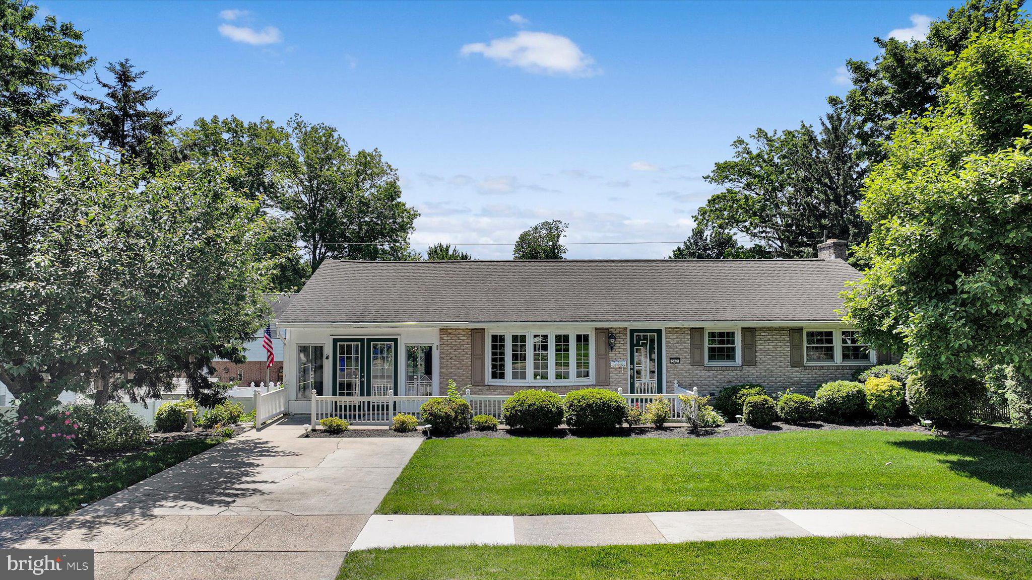 BEVERLY PARK - Residential