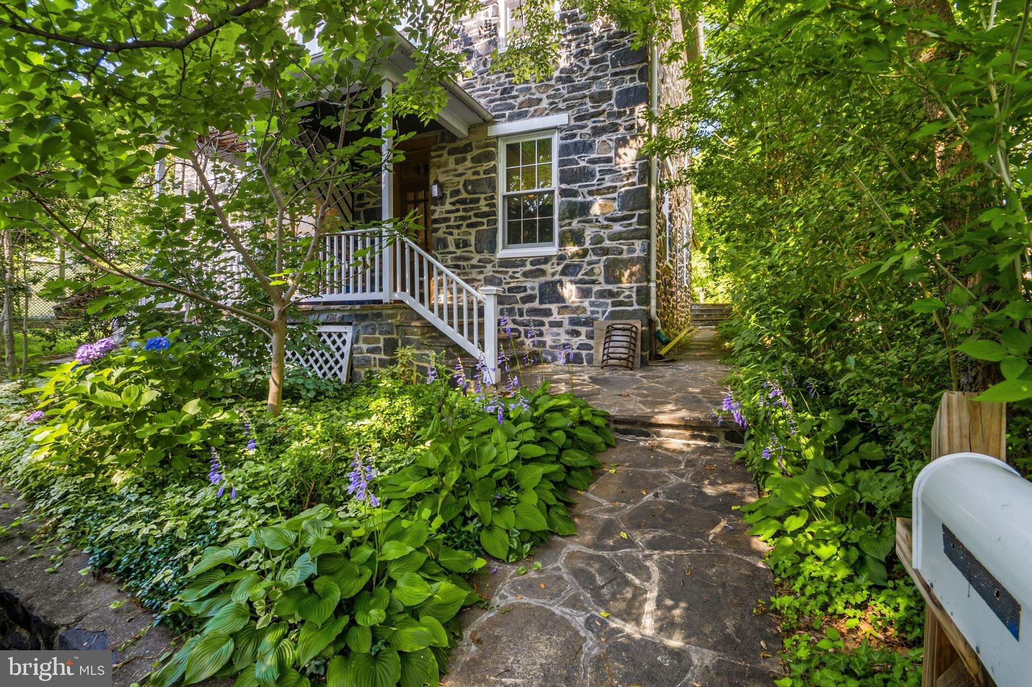 HAMPDEN HISTORIC DISTRICT - Residential