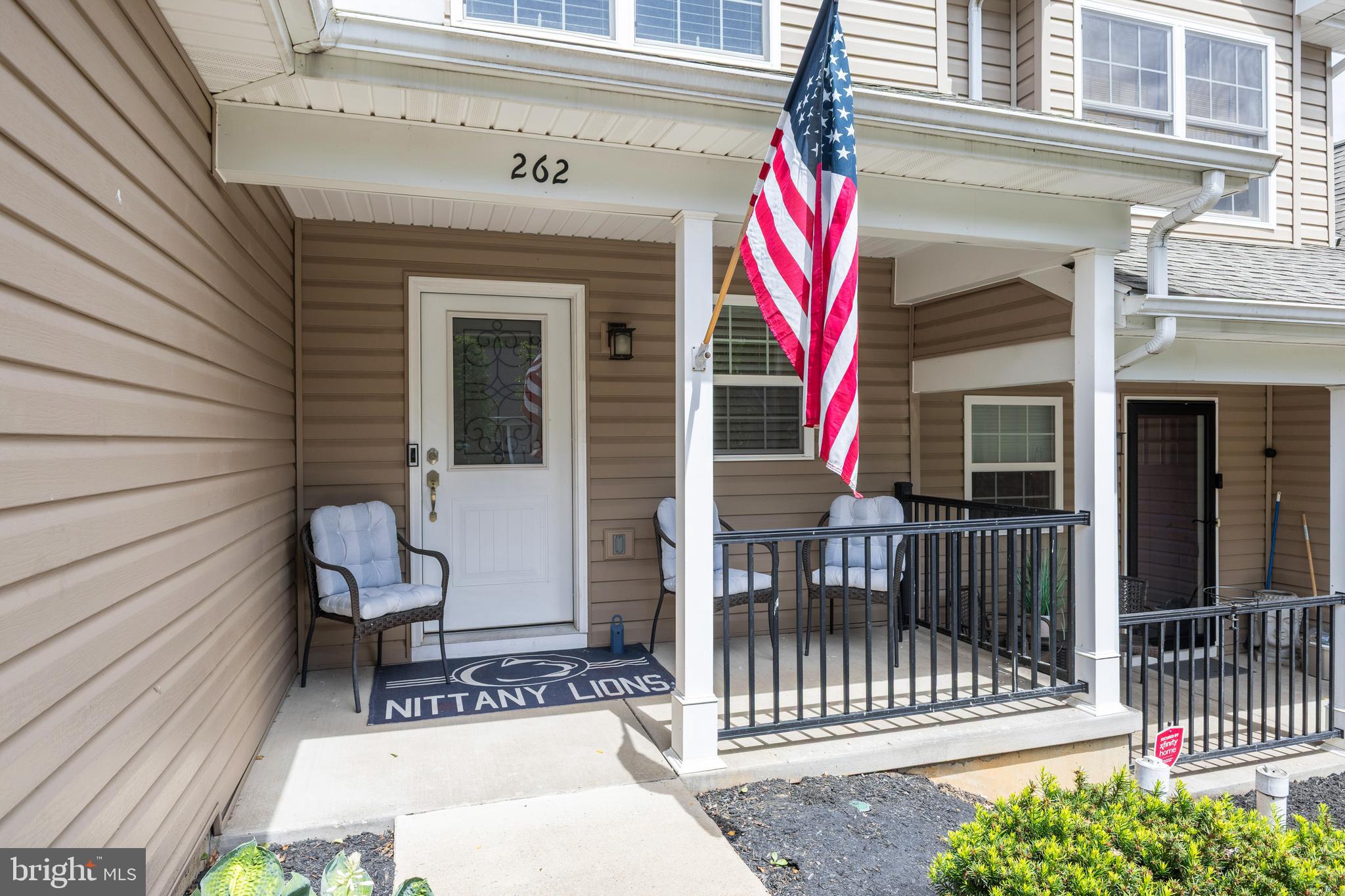 THE MEWS AT BURNHAM FARMS - Residential