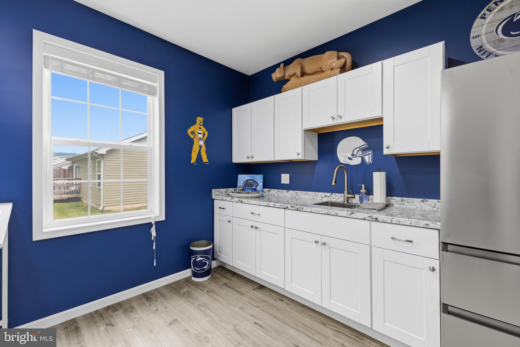 THE MEWS AT BURNHAM FARMS - Residential
